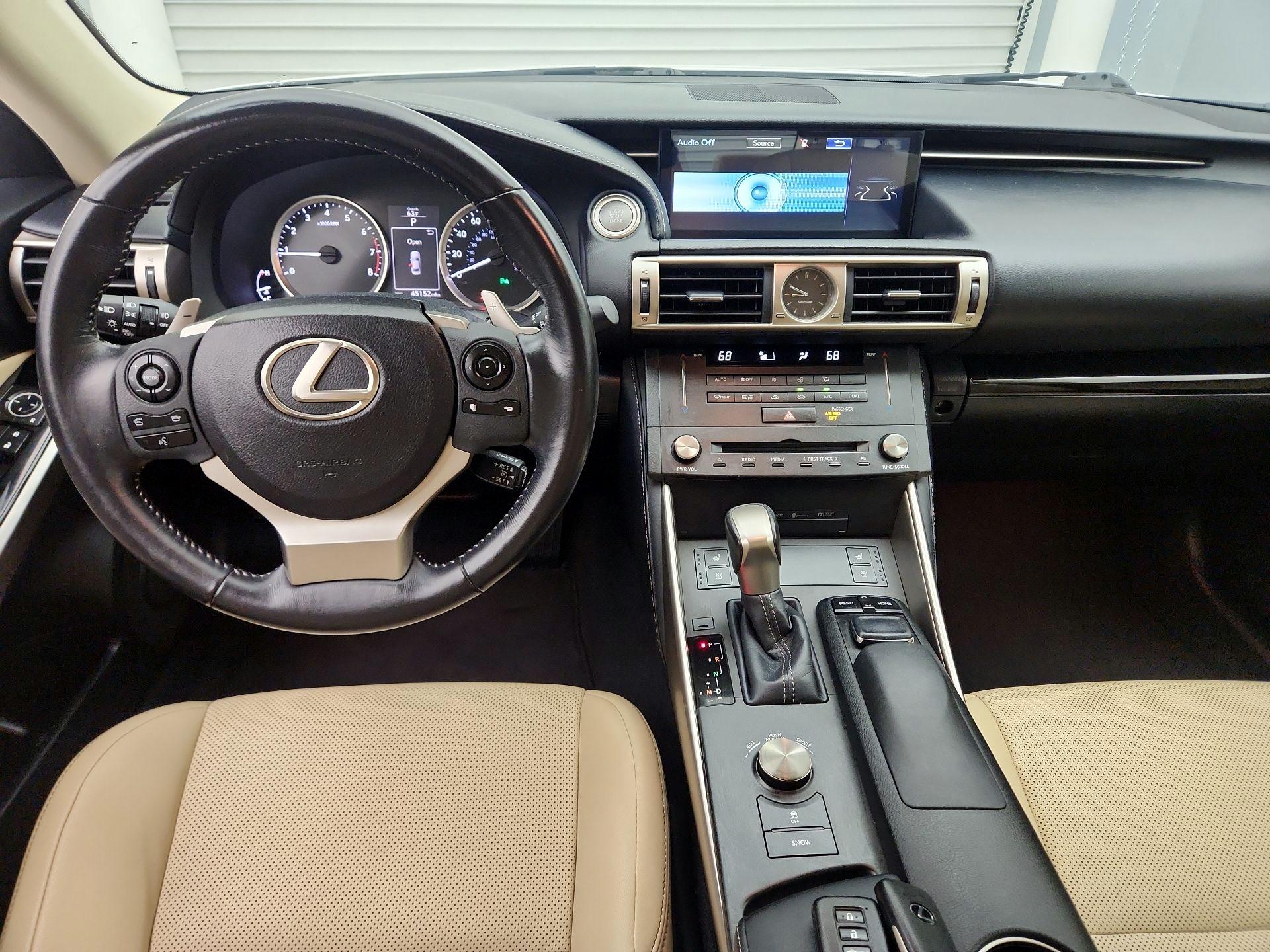 Thumbnail: 2015 Lexus IS - 9