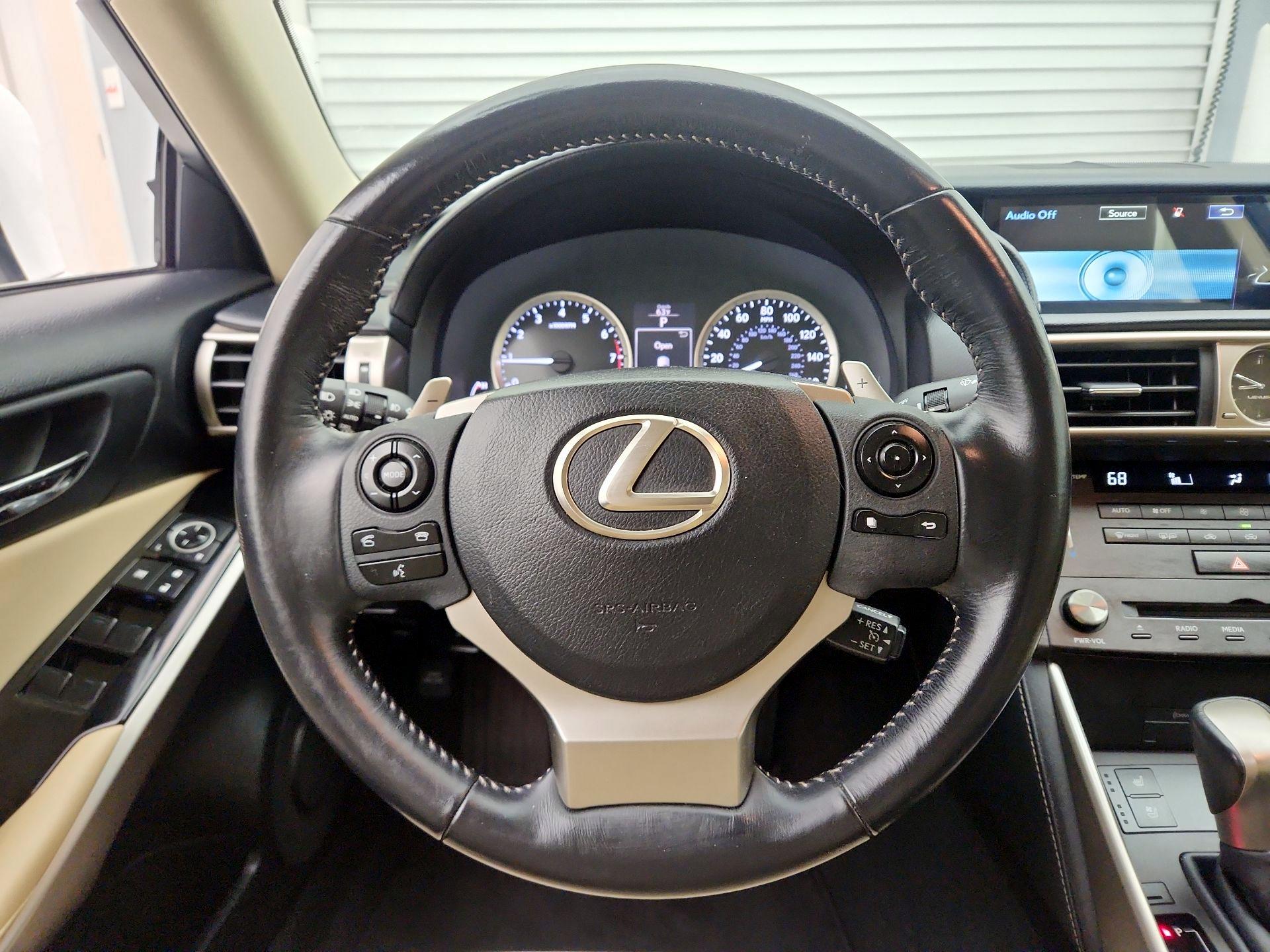 Thumbnail: 2015 Lexus IS - 10