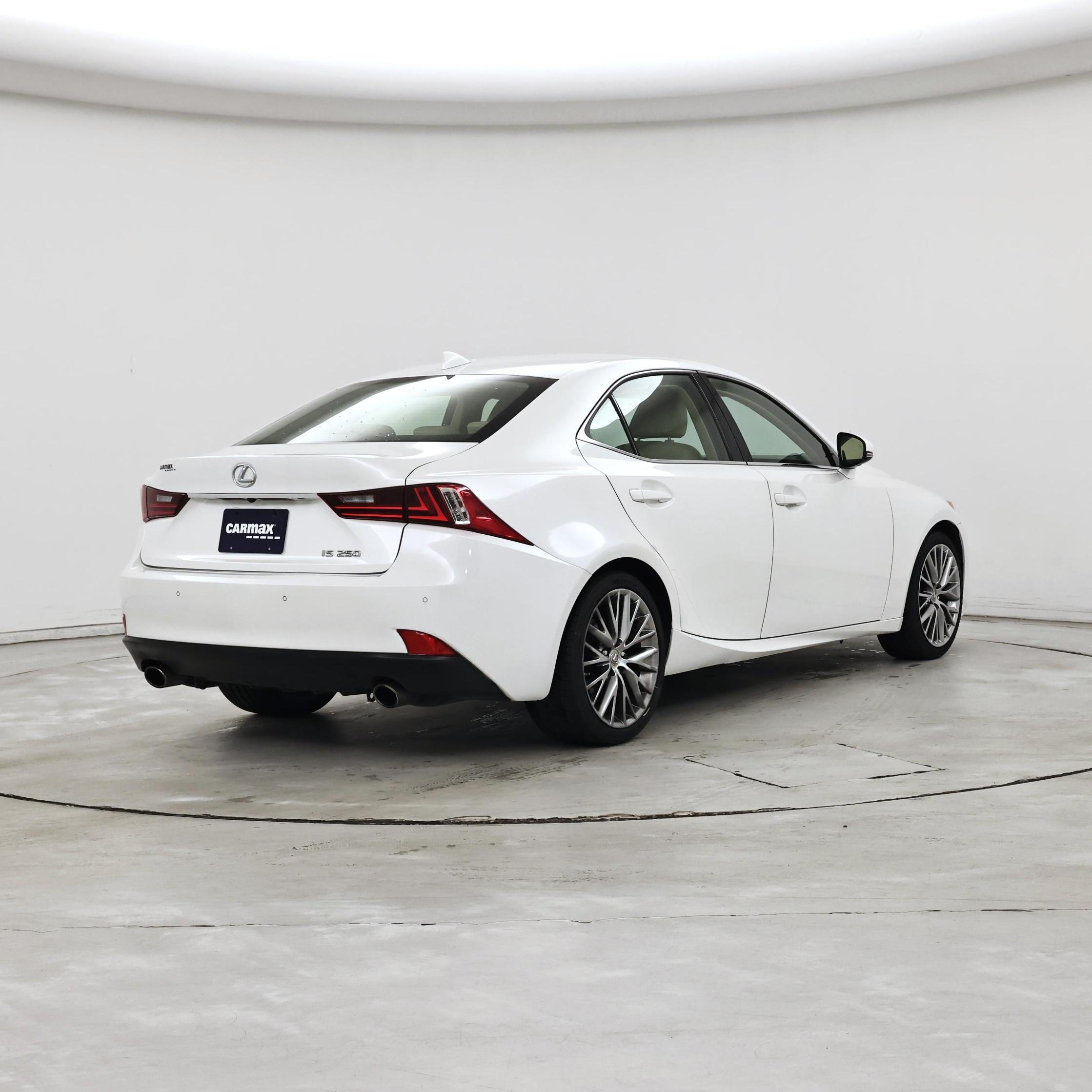 Thumbnail: 2015 Lexus IS - 8