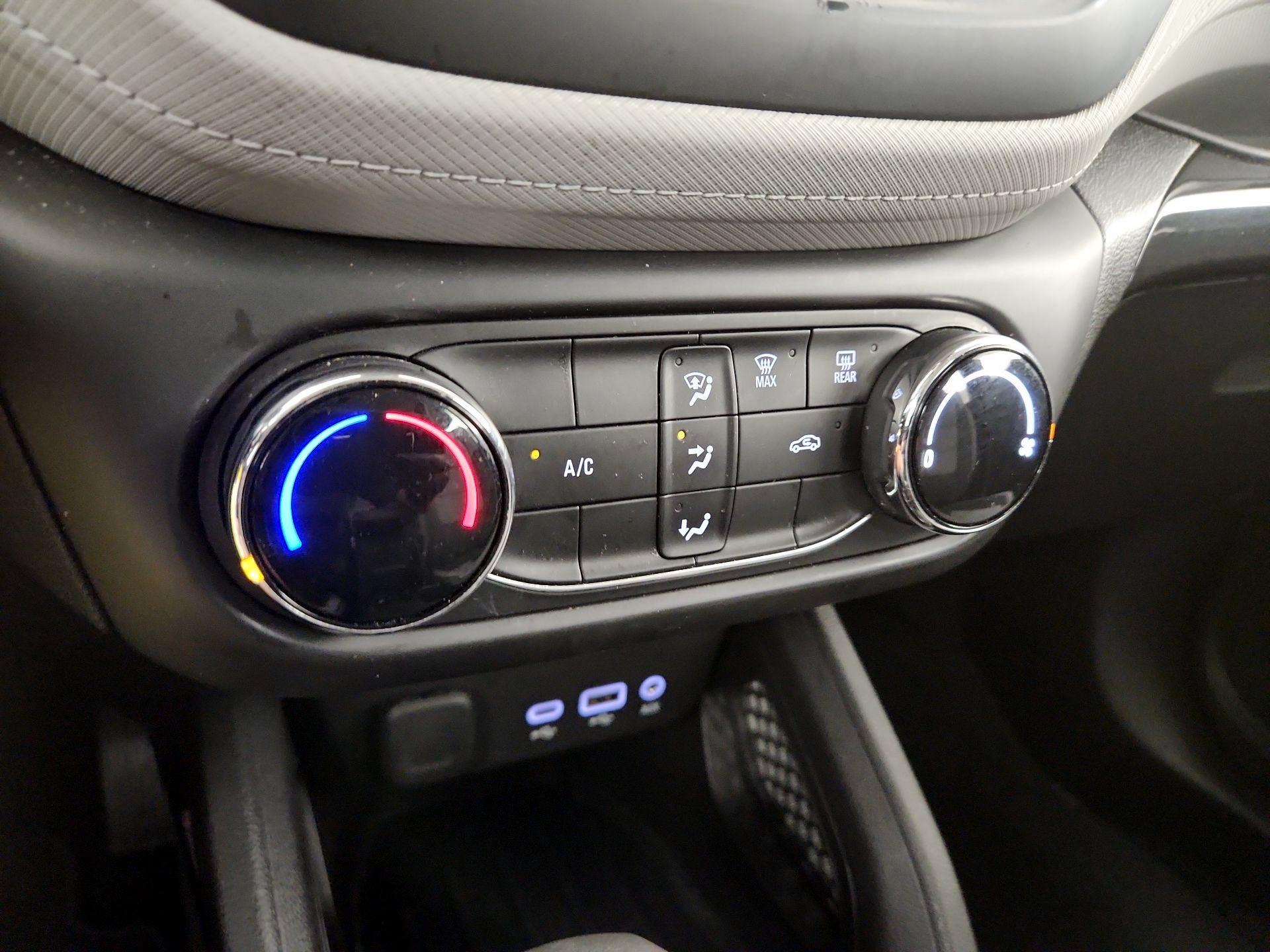 Thumbnail: 2021 Chevrolet TrailBlazer - 16