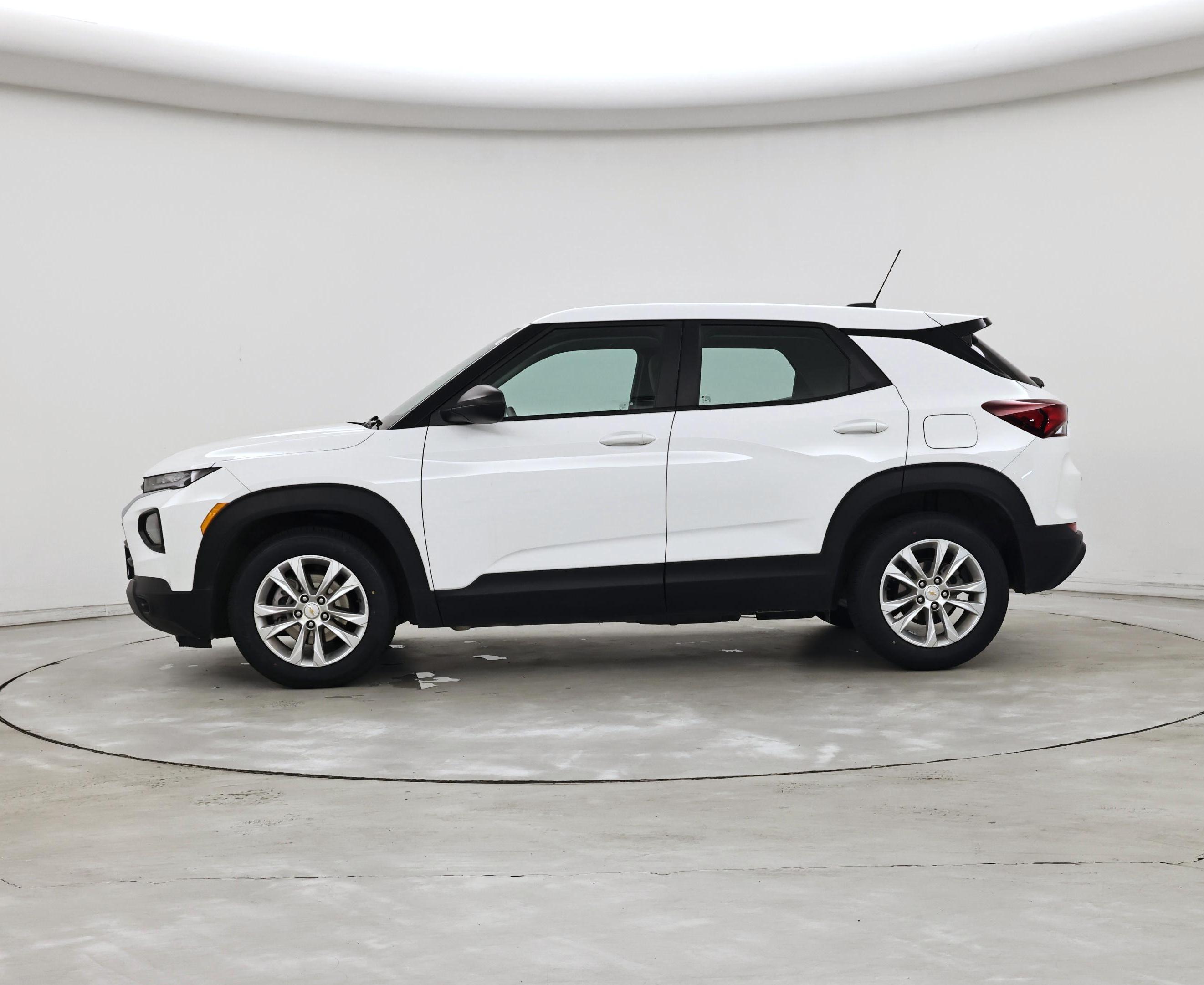 Thumbnail: 2021 Chevrolet TrailBlazer - 3