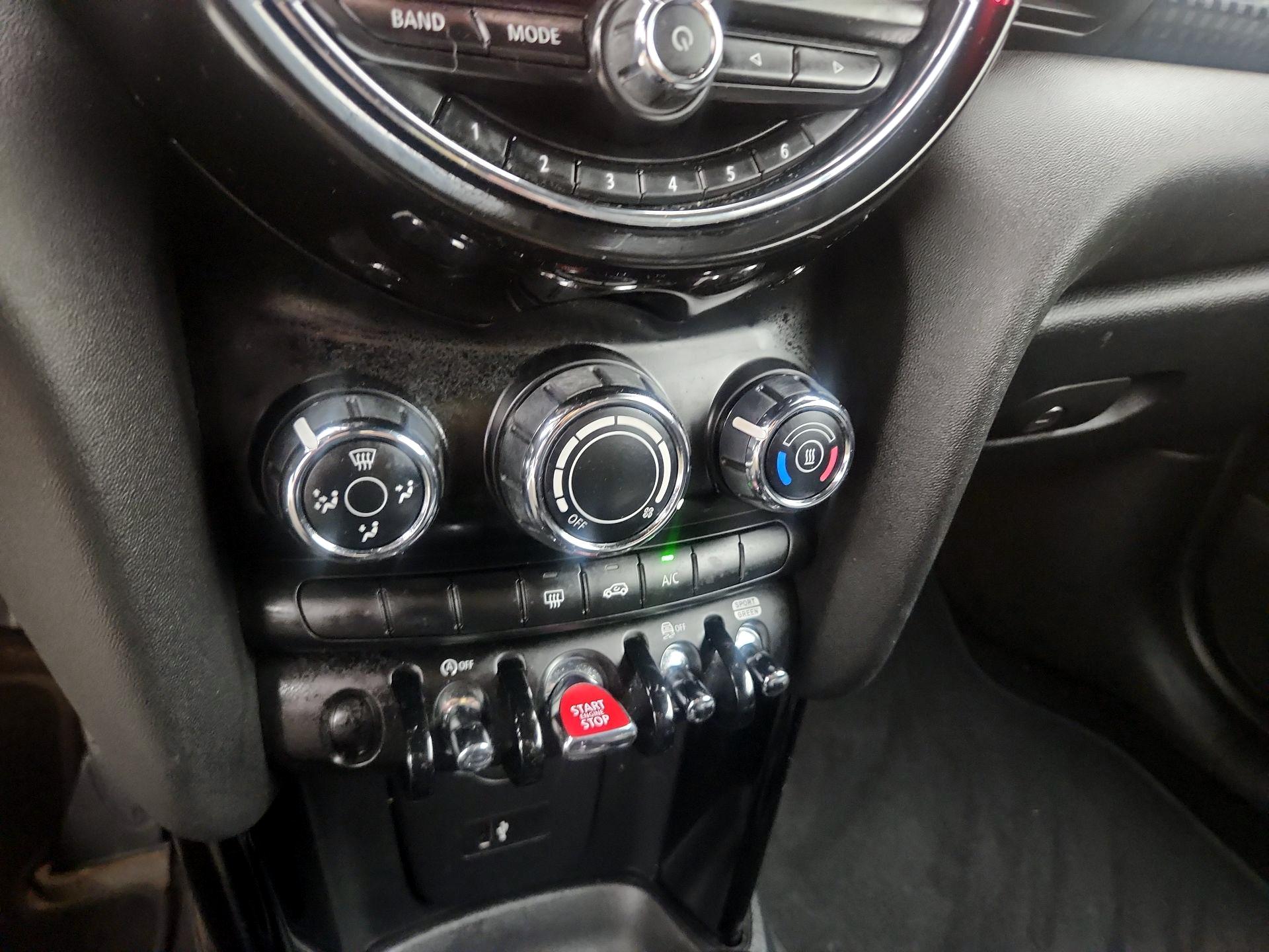 Thumbnail: 2021 MINI Cooper - 16