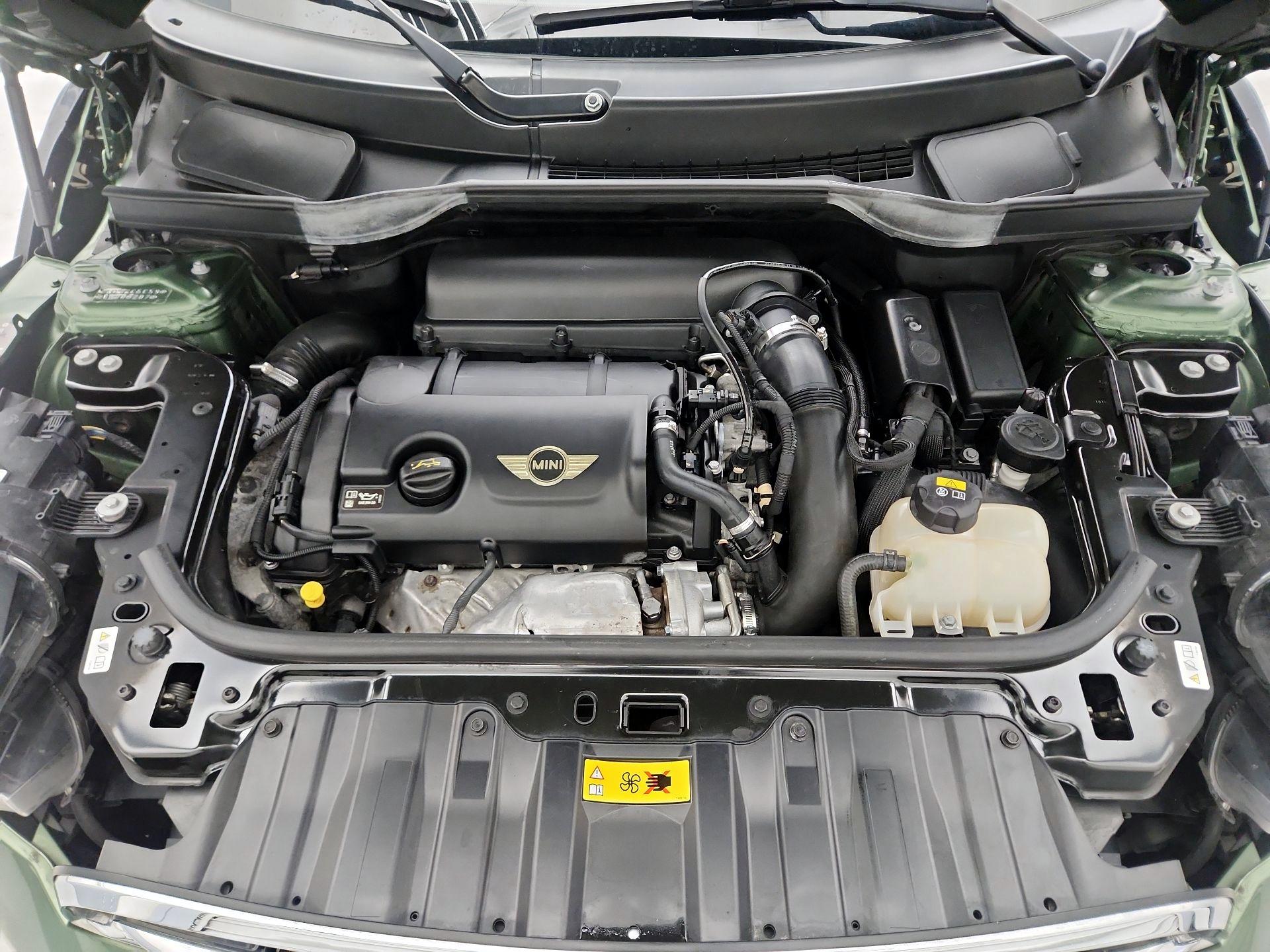 Thumbnail: 2016 MINI Cooper Countryman - 20