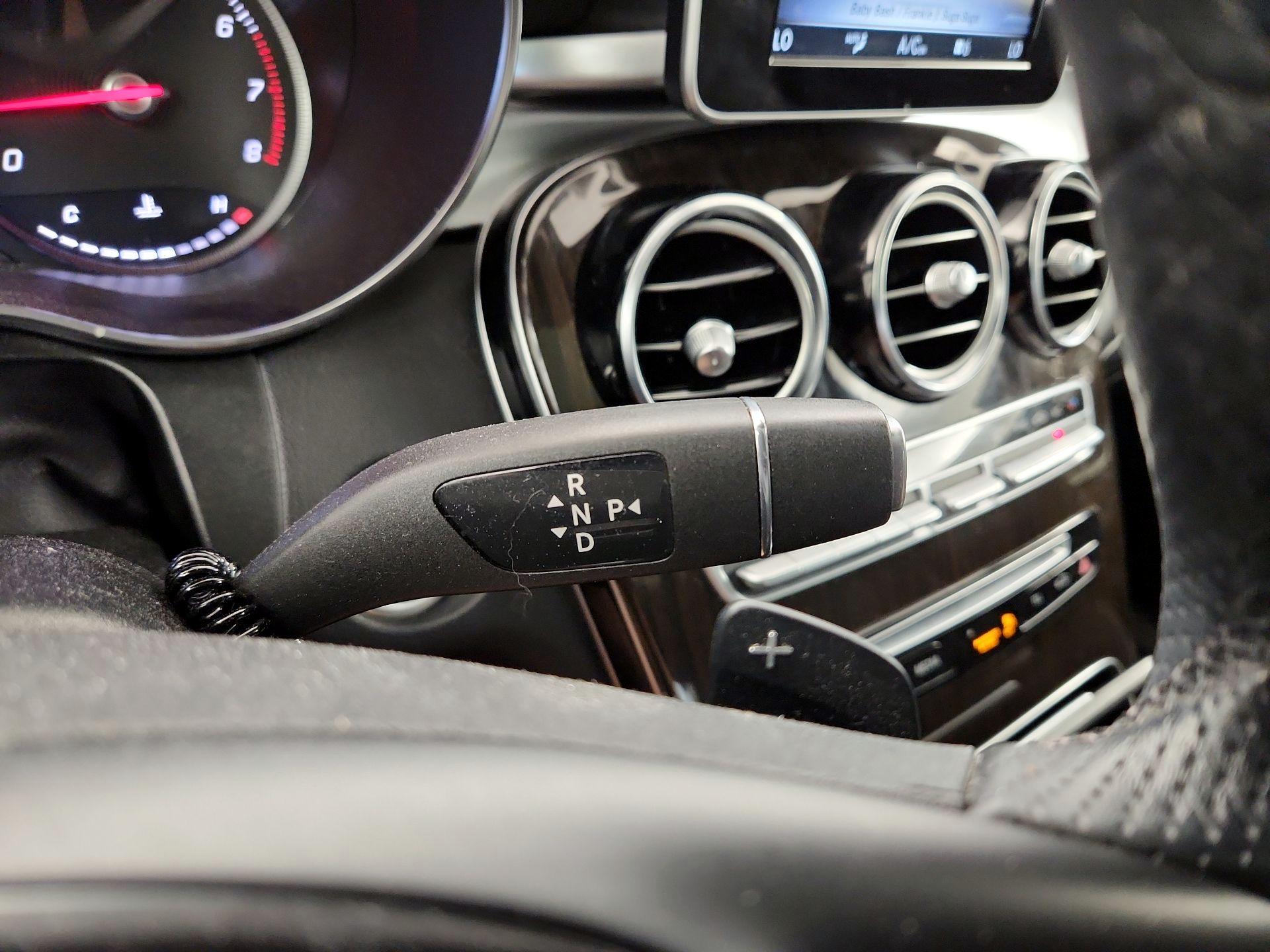 Thumbnail: 2019 Mercedes-Benz GLC - 17