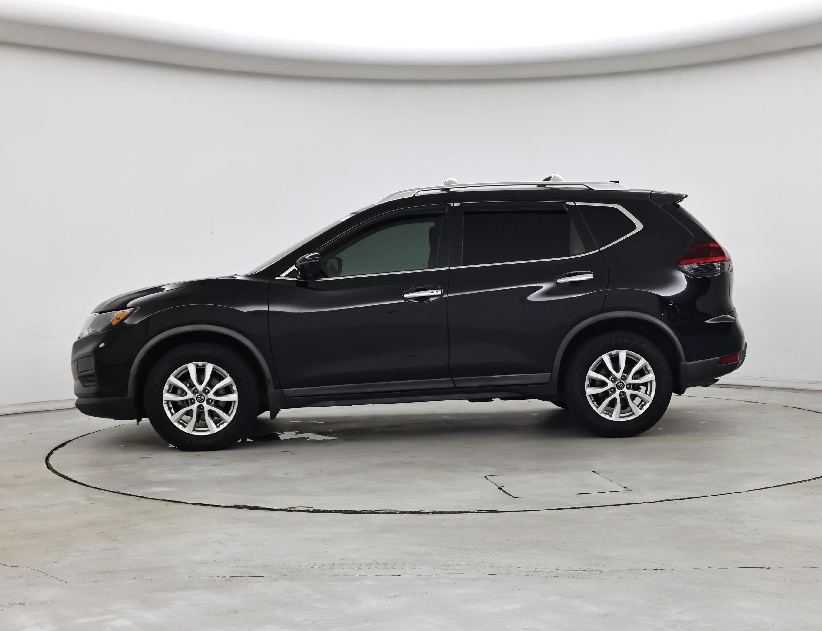 Thumbnail: 2018 Nissan Rogue - 3