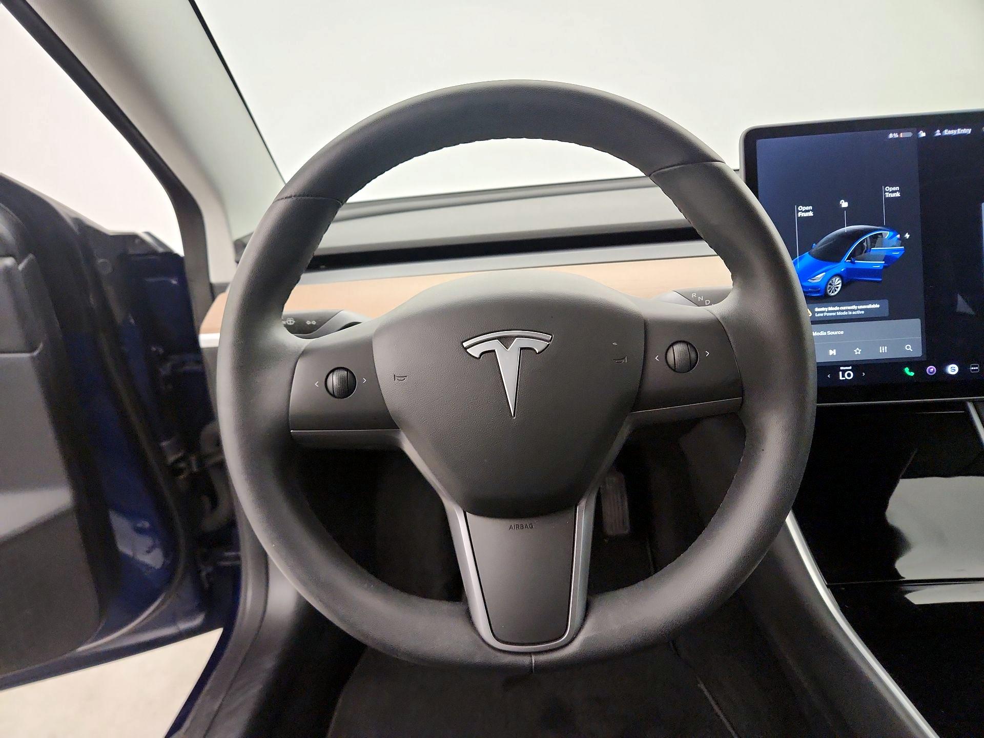 Thumbnail: 2020 Tesla Model 3 - 10