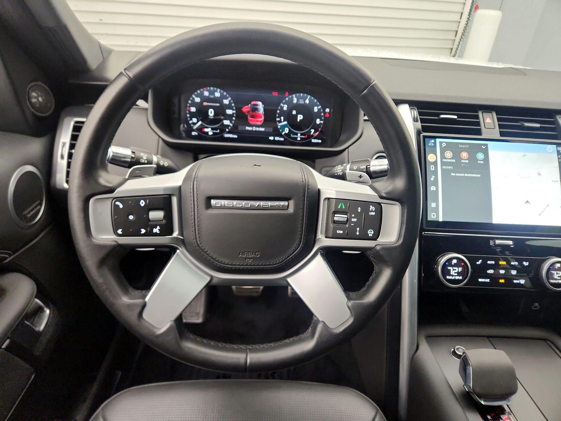 Thumbnail: 2022 Land Rover Discovery - 10