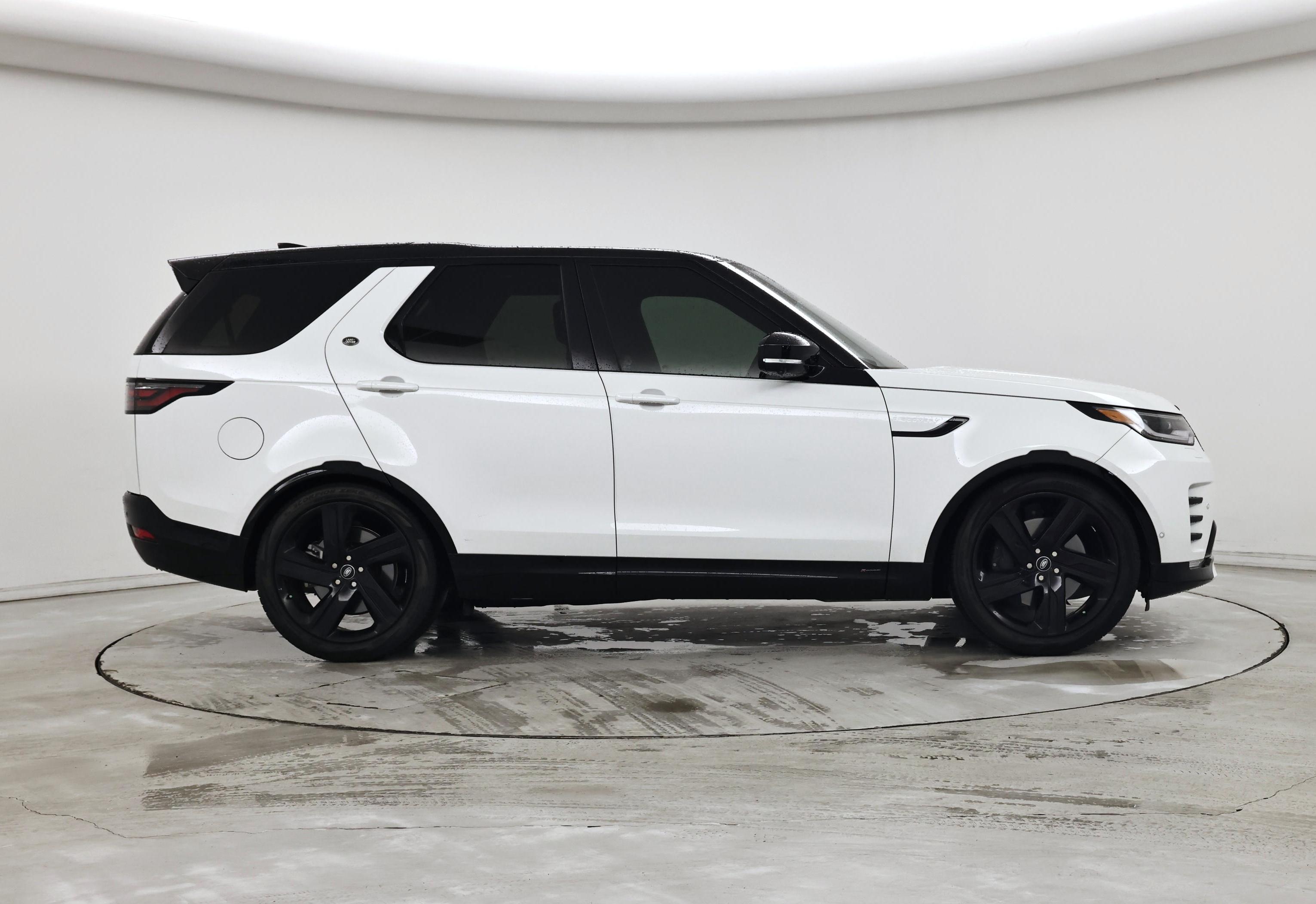 Thumbnail: 2022 Land Rover Discovery - 7