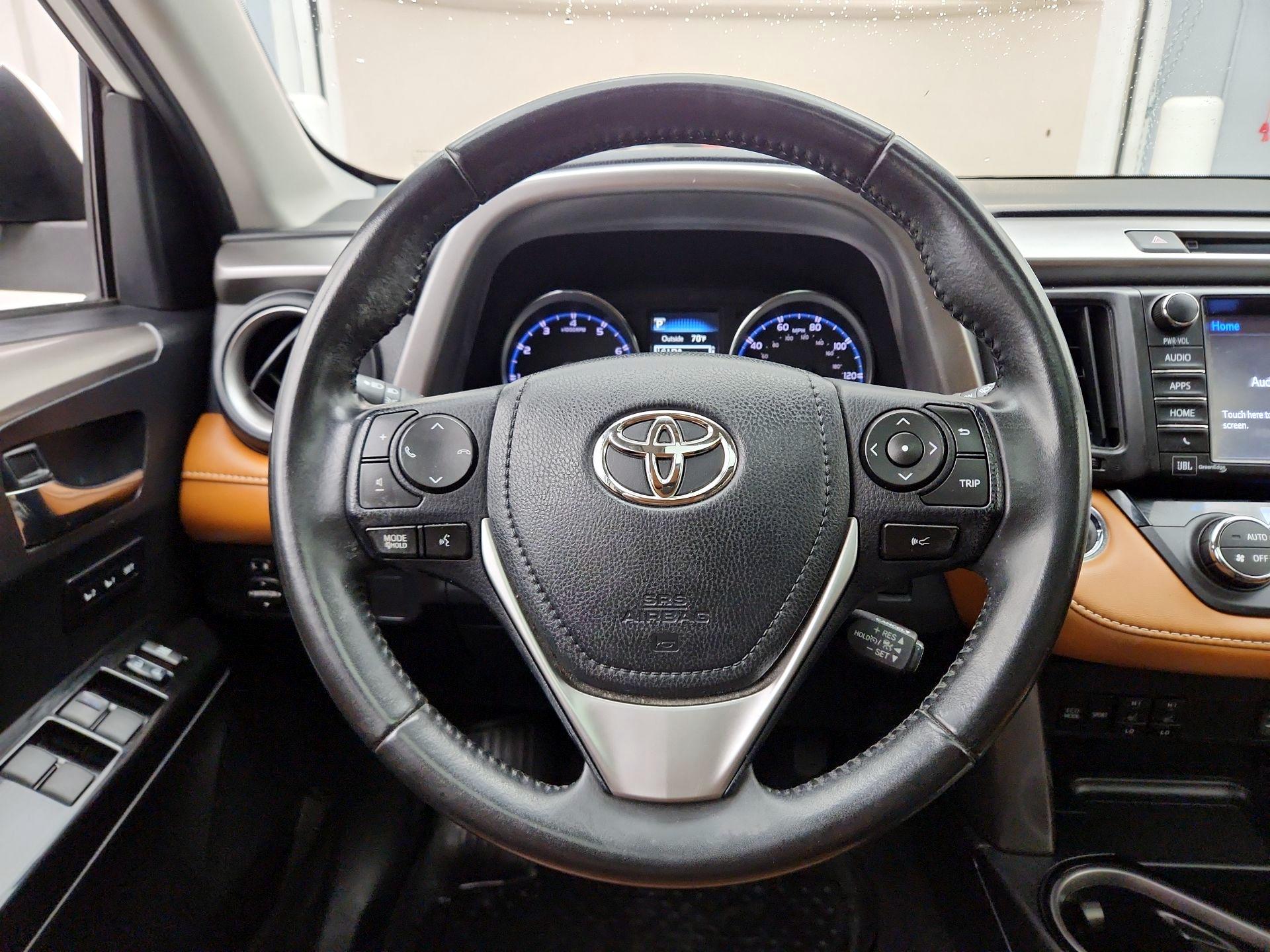 Thumbnail: 2018 Toyota RAV4 - 10