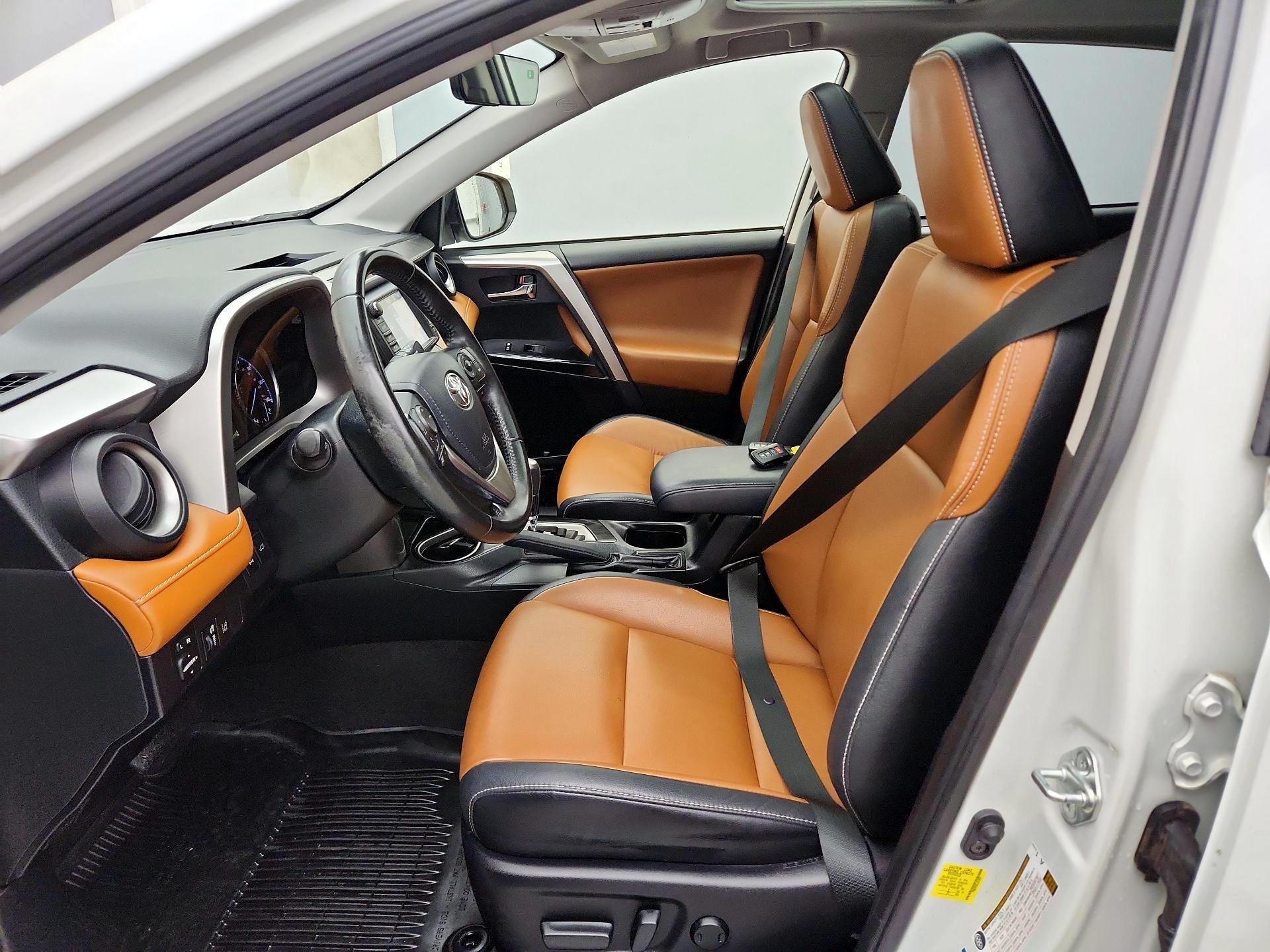 Thumbnail: 2018 Toyota RAV4 - 11