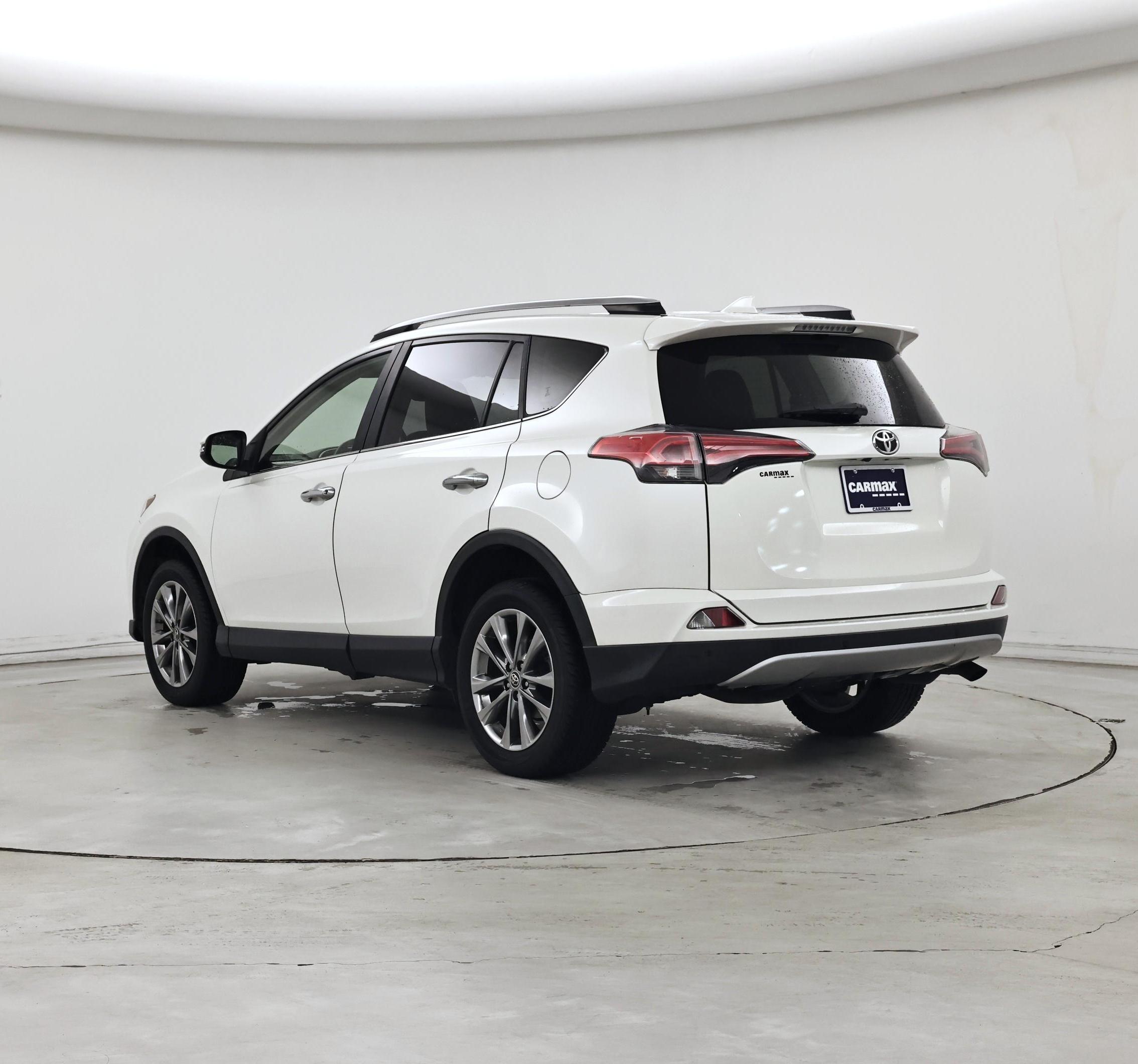Thumbnail: 2018 Toyota RAV4 - 2