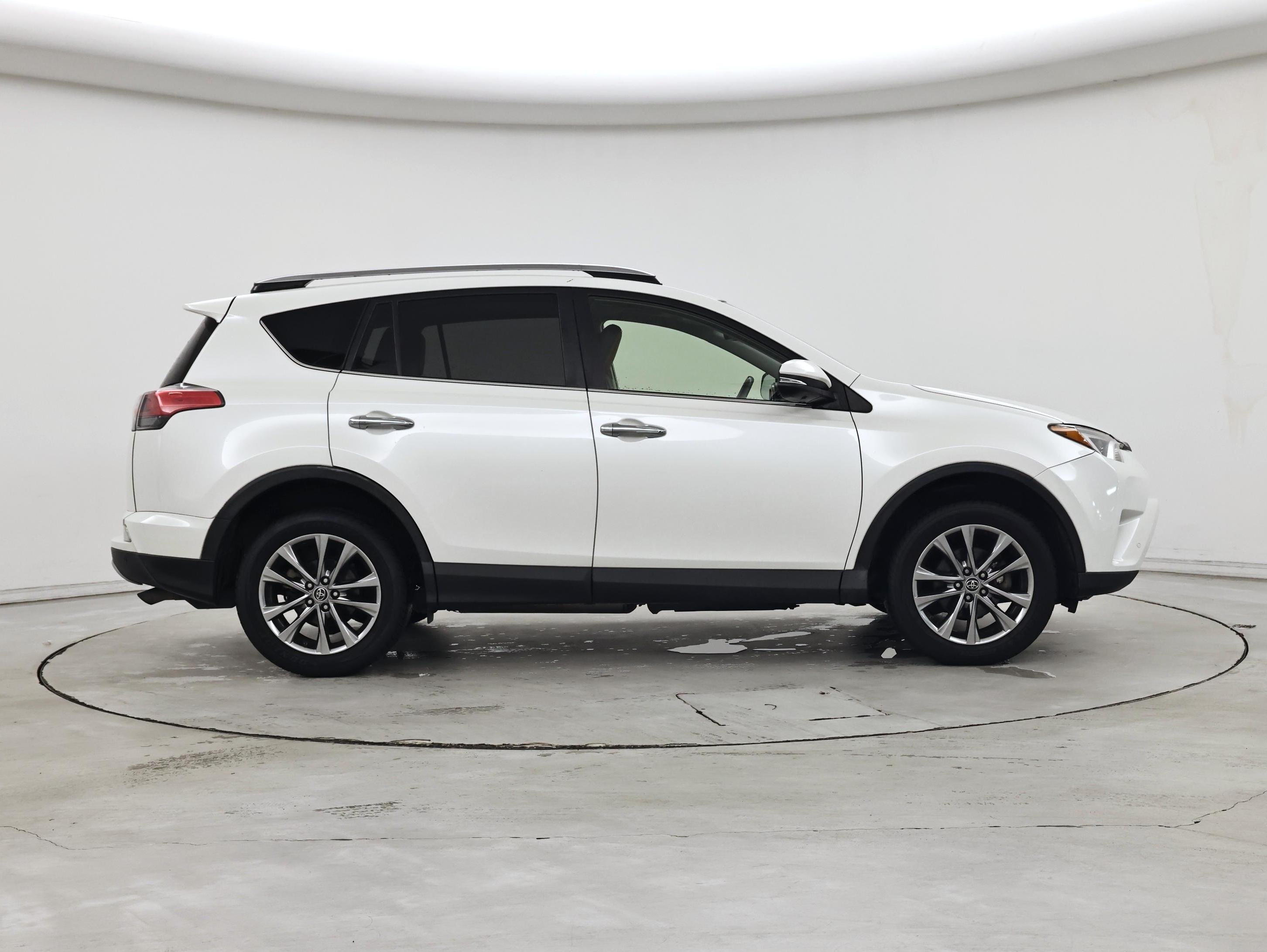 Thumbnail: 2018 Toyota RAV4 - 7