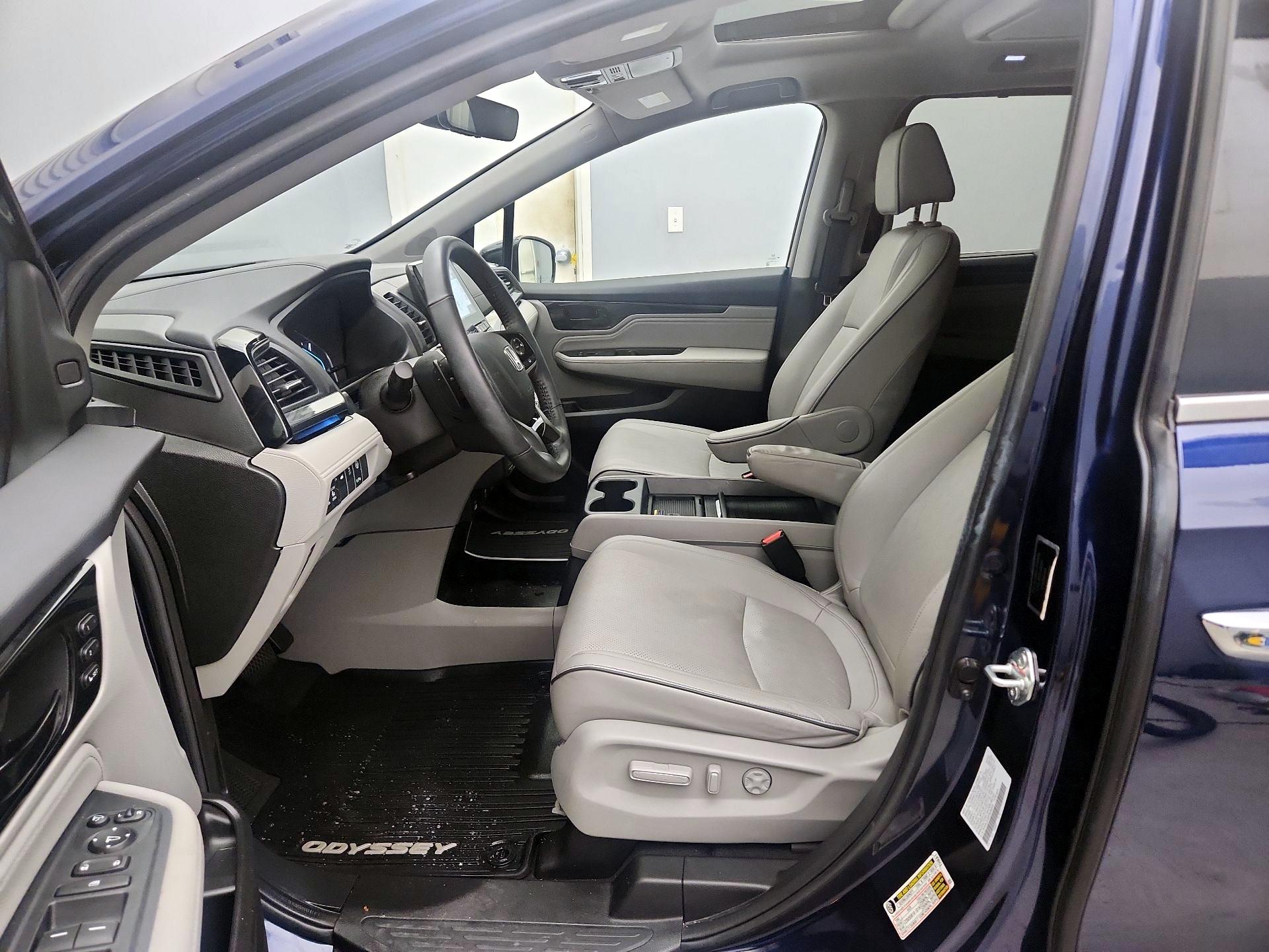 Thumbnail: 2023 Honda Odyssey - 11