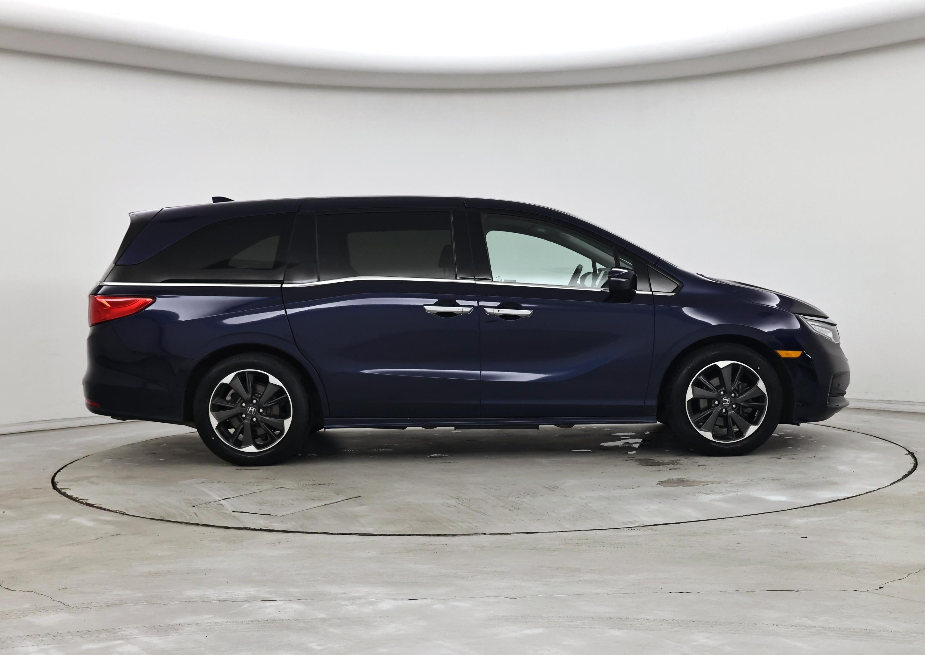 Thumbnail: 2023 Honda Odyssey - 7