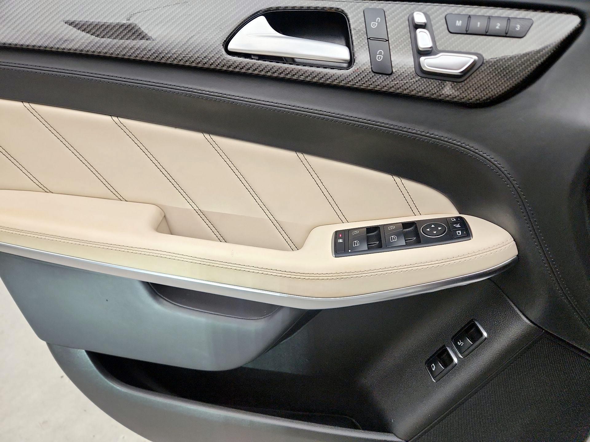 Thumbnail: 2019 Mercedes-Benz GL-Class - 12