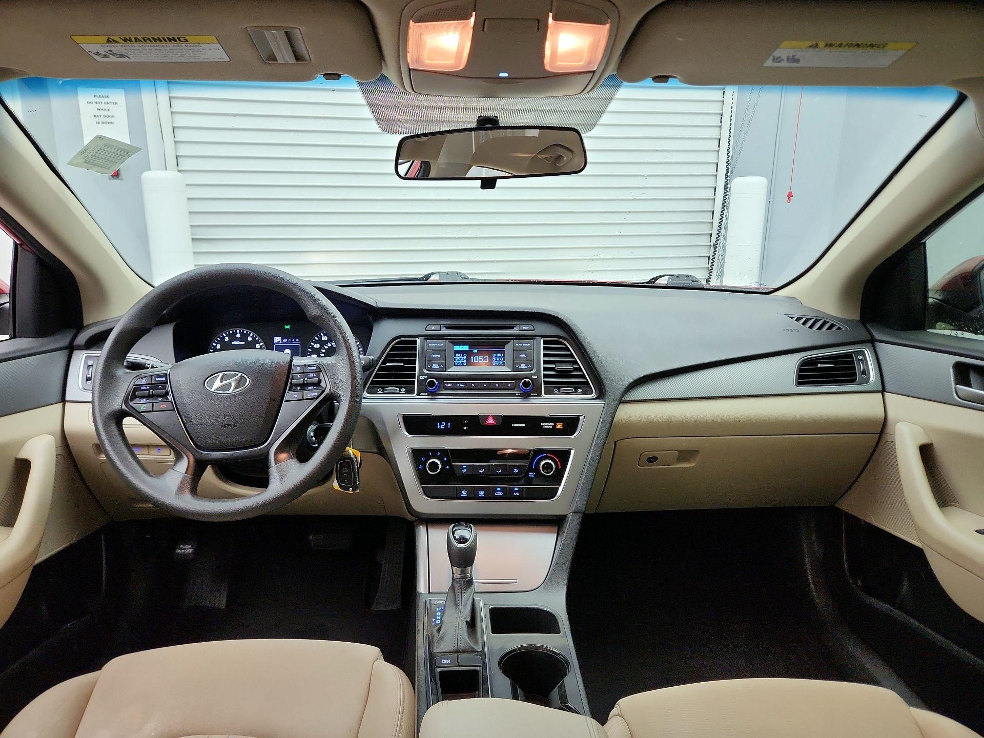 Thumbnail: 2015 Hyundai Sonata - 9