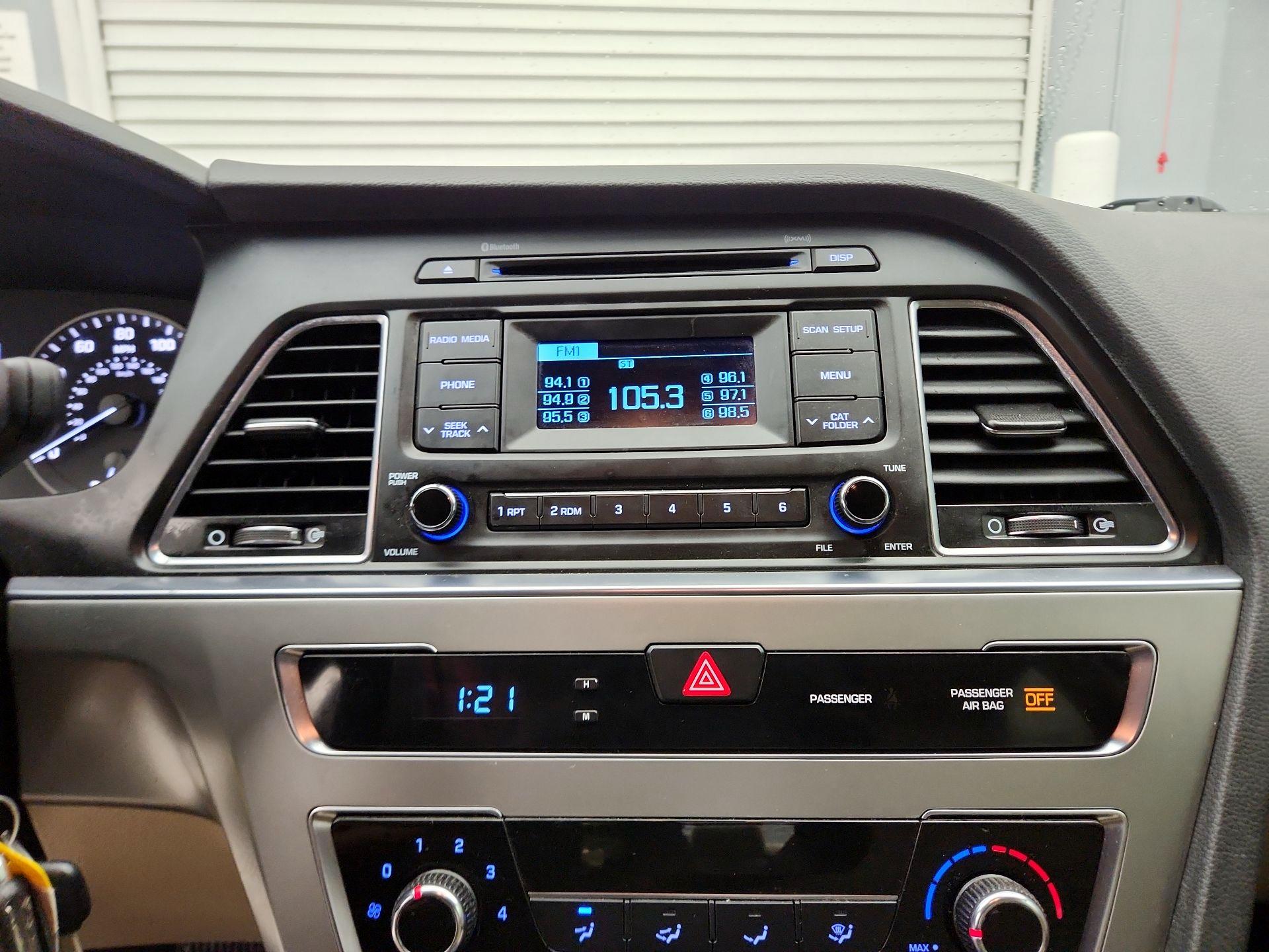 Thumbnail: 2015 Hyundai Sonata - 14