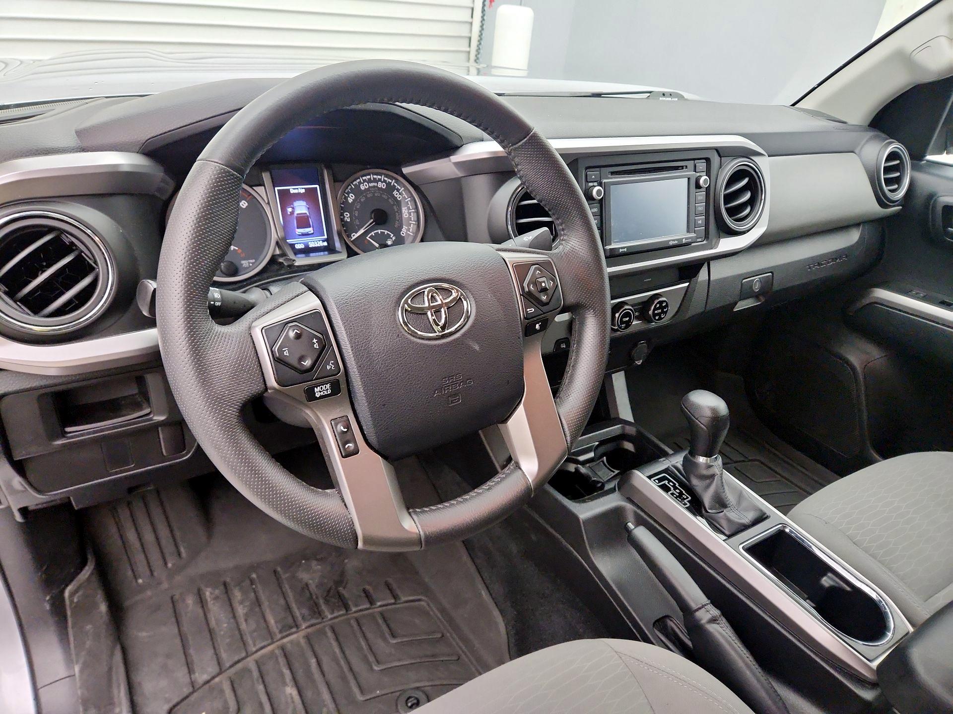 Thumbnail: 2016 Toyota Tacoma - 9