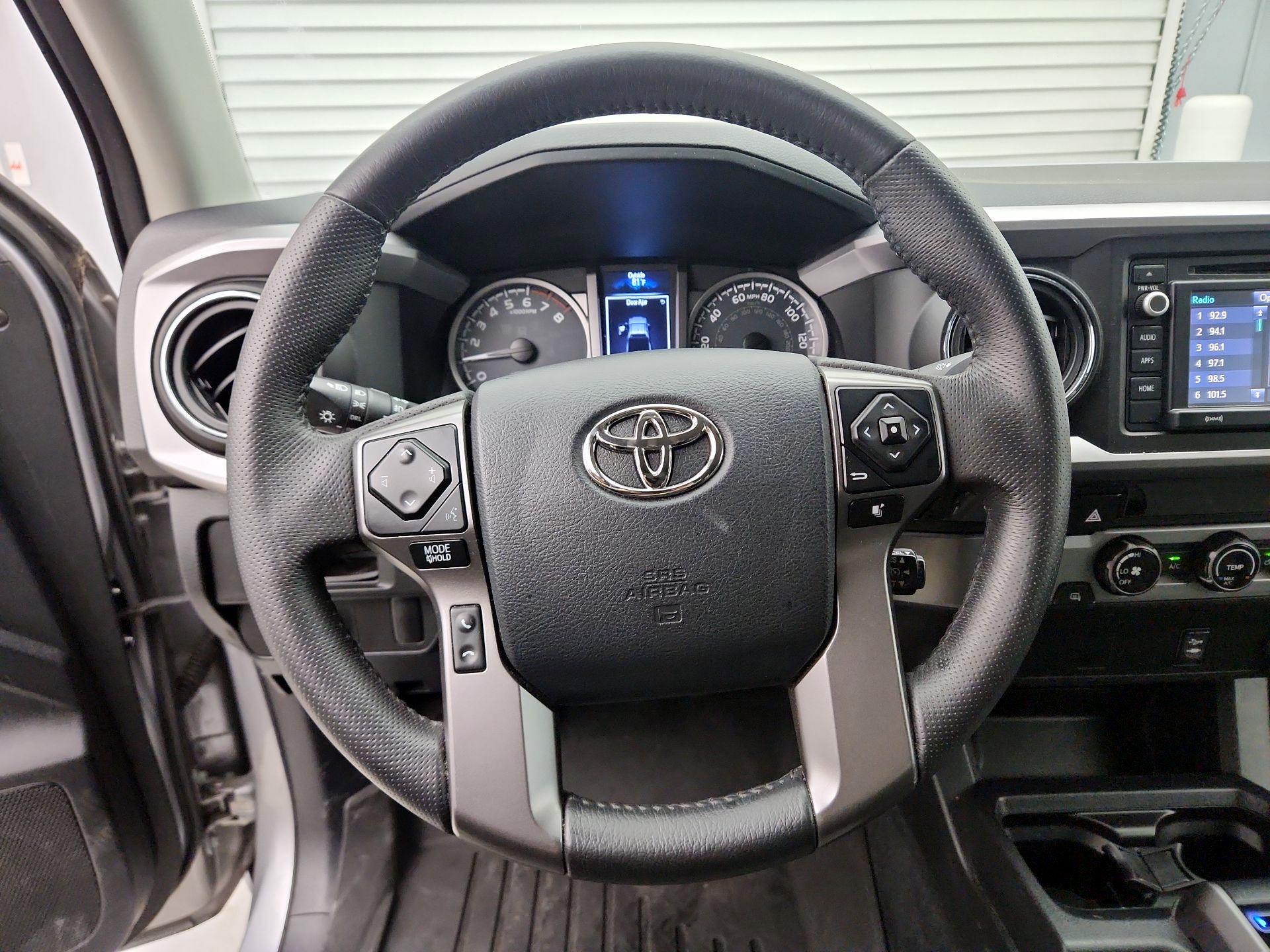 Thumbnail: 2016 Toyota Tacoma - 10