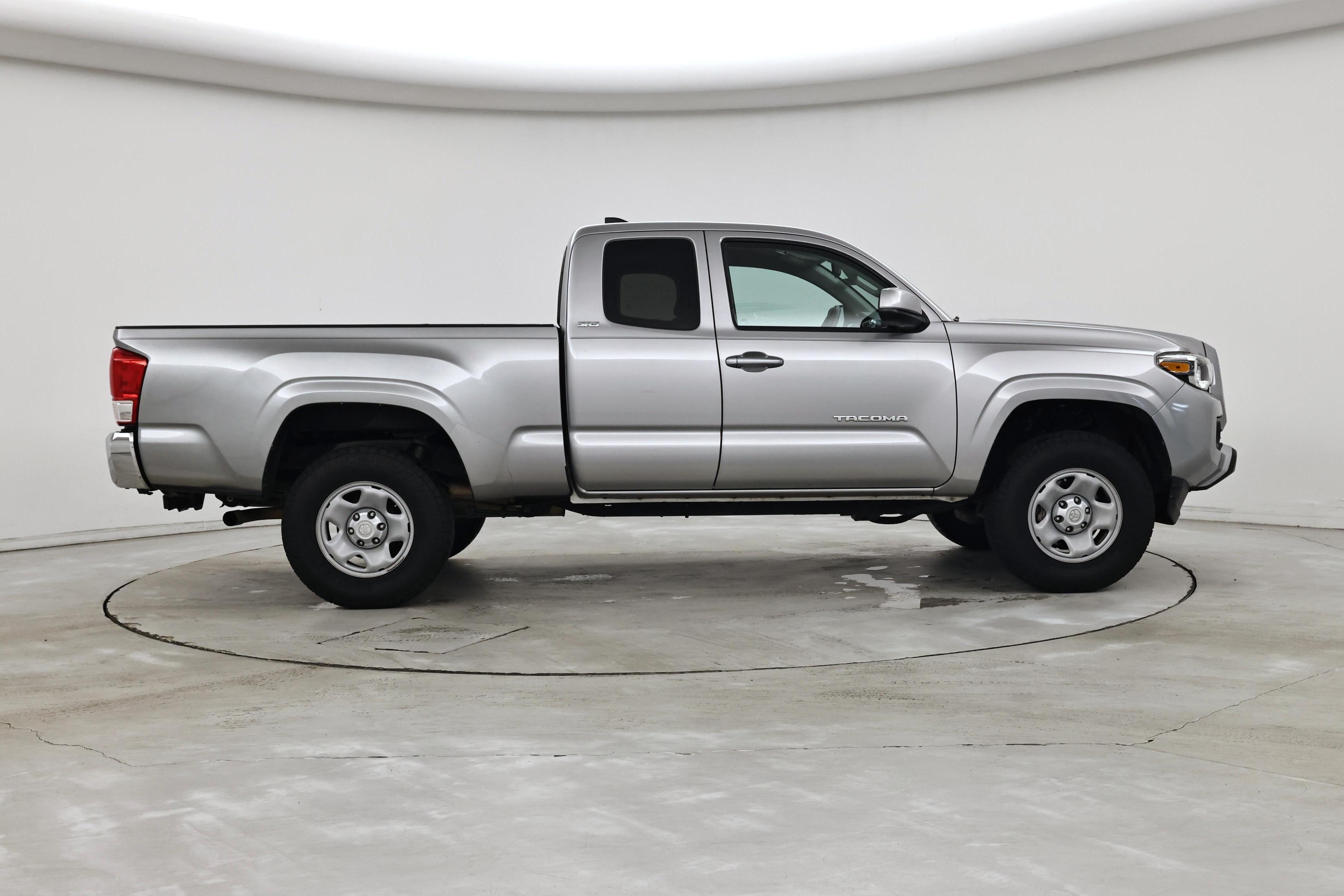 Thumbnail: 2016 Toyota Tacoma - 7