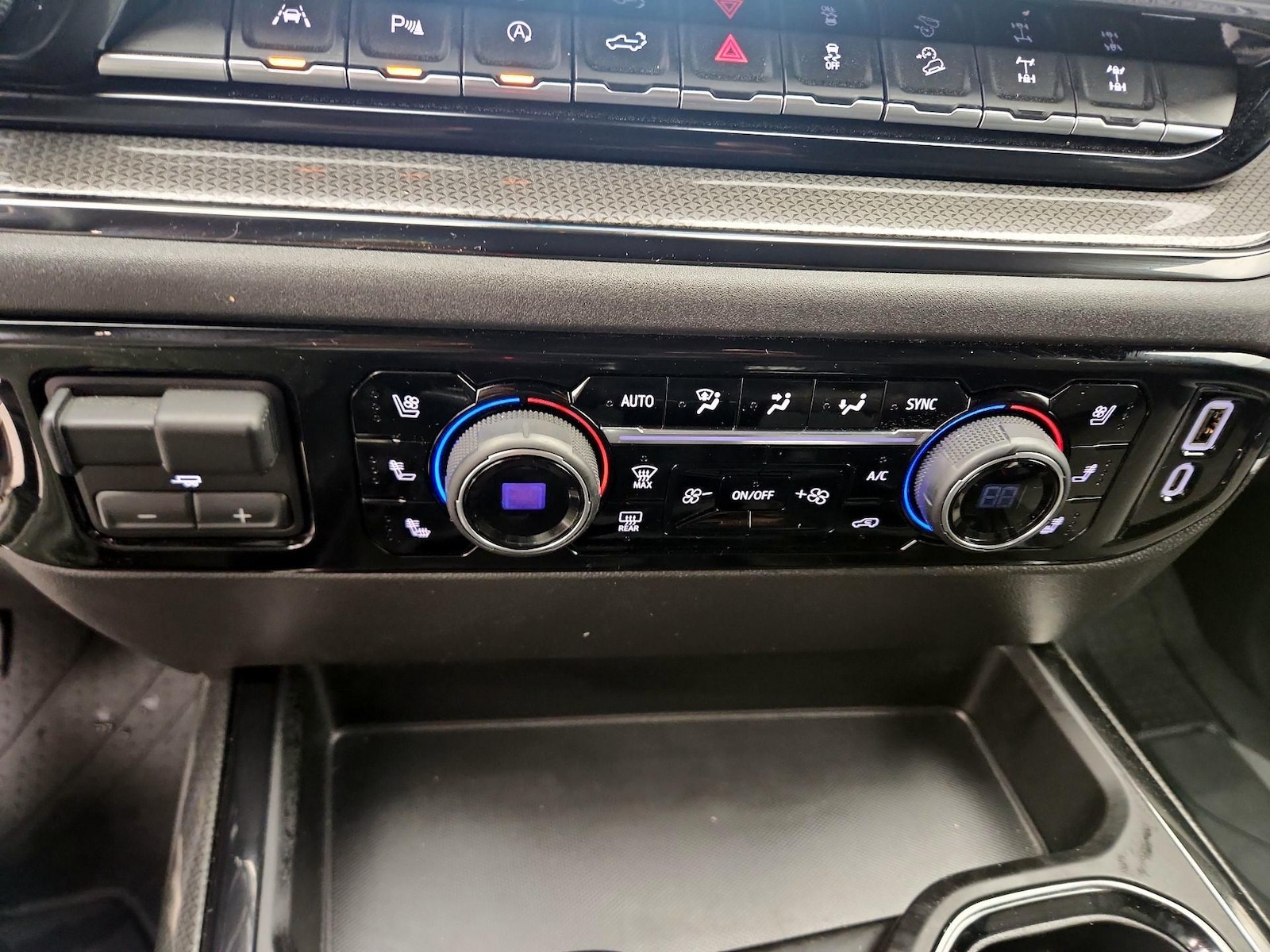 2025 Chevrolet Silverado 1500 ZR2 - Photo 18