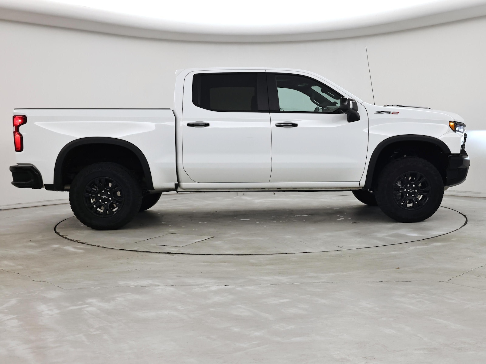 2025 Chevrolet Silverado 1500 ZR2 - Photo 8