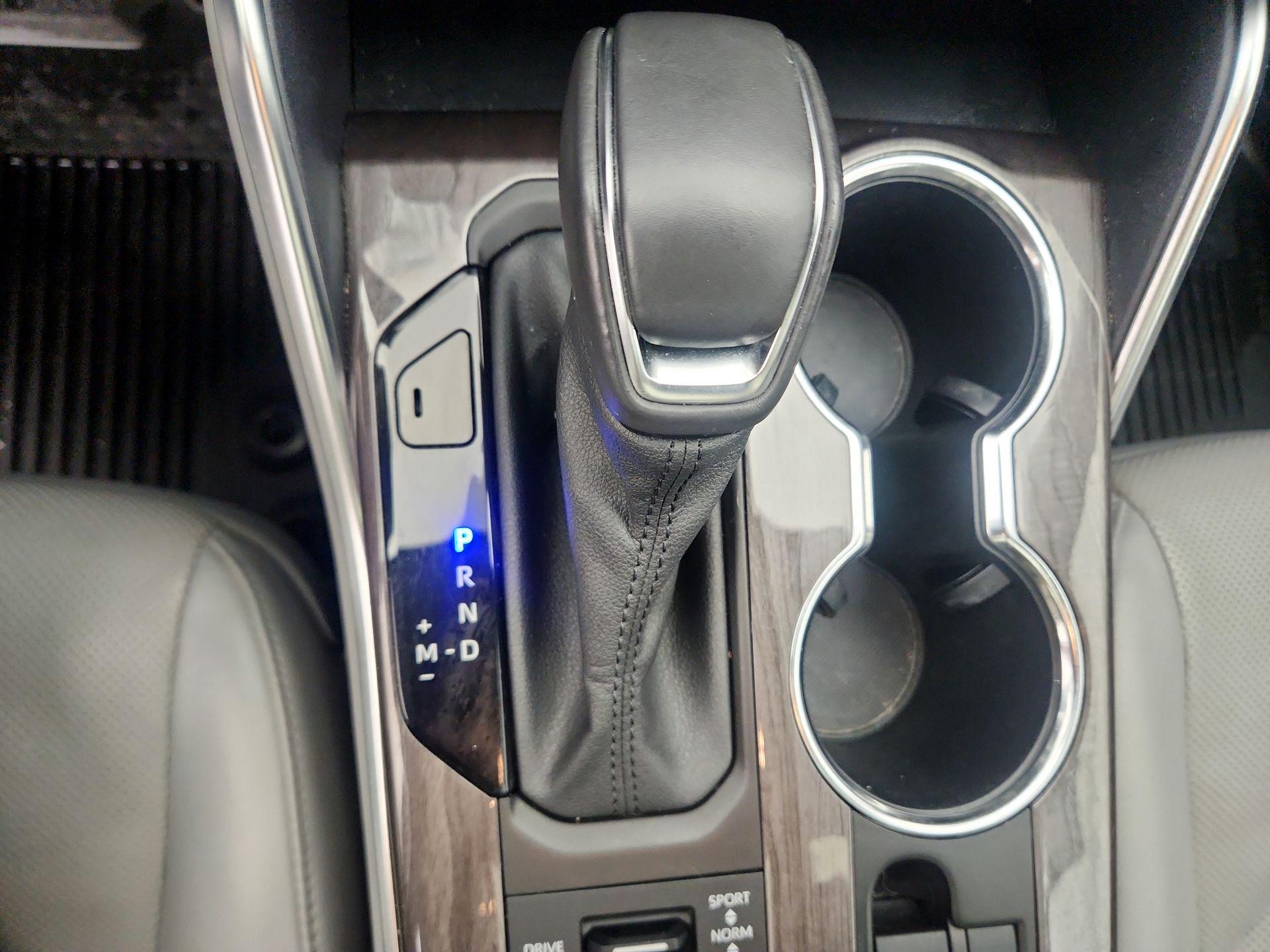 Thumbnail: 2022 Toyota Highlander - 18