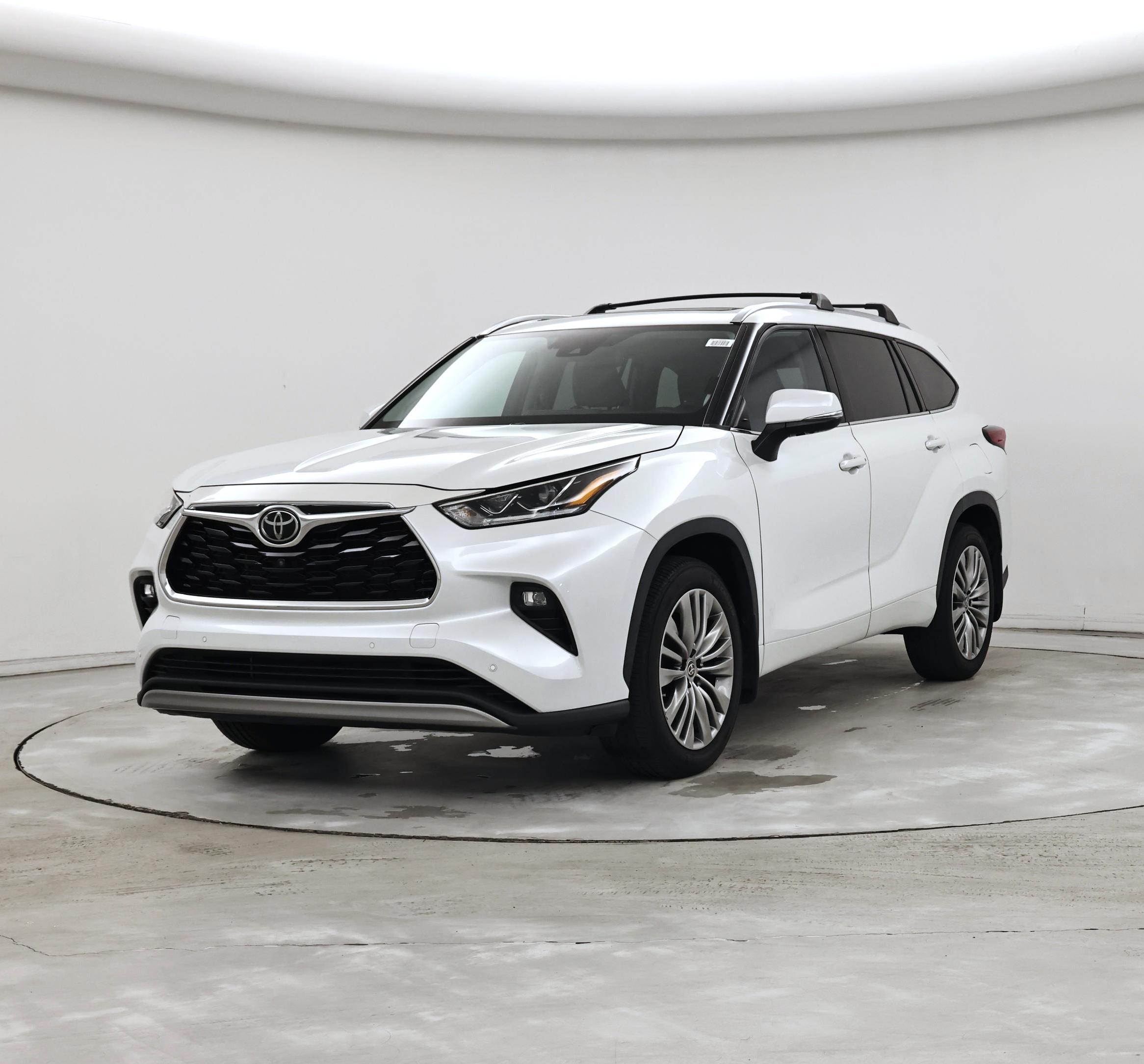 Thumbnail: 2022 Toyota Highlander - 4