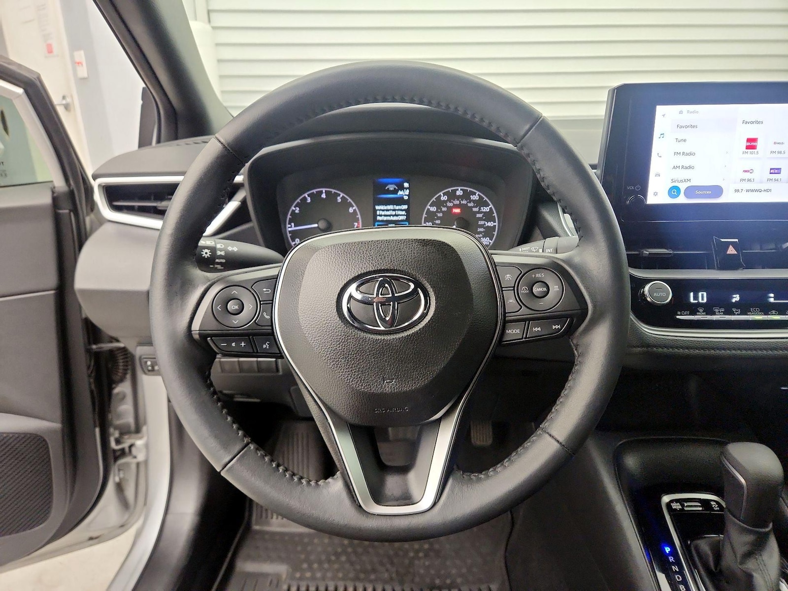 2023 Toyota Corolla SE - Photo 11