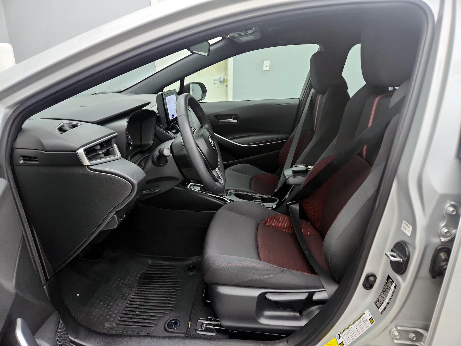 2023 Toyota Corolla SE - Photo 12