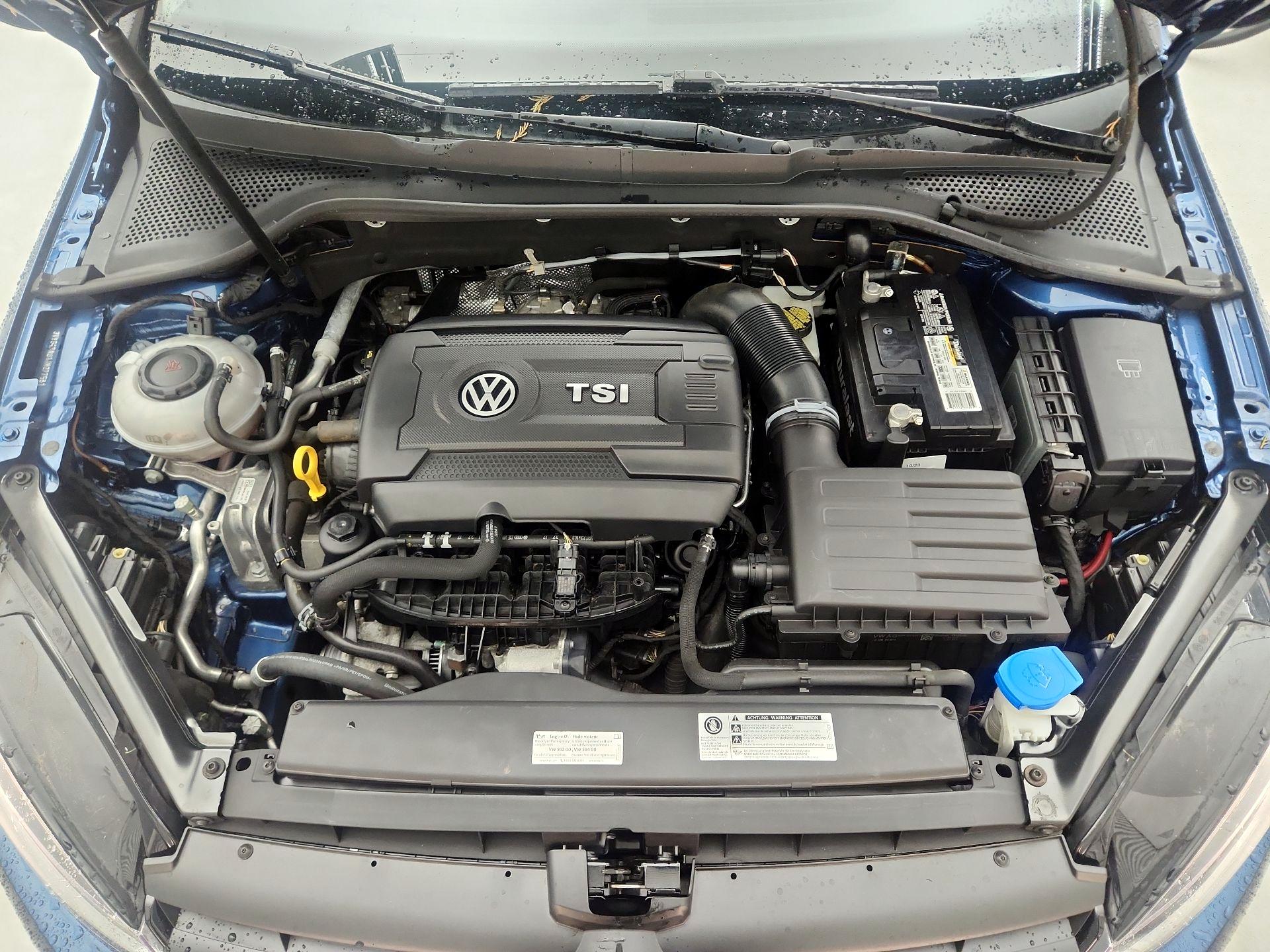 Thumbnail: 2018 Volkswagen Golf - 17