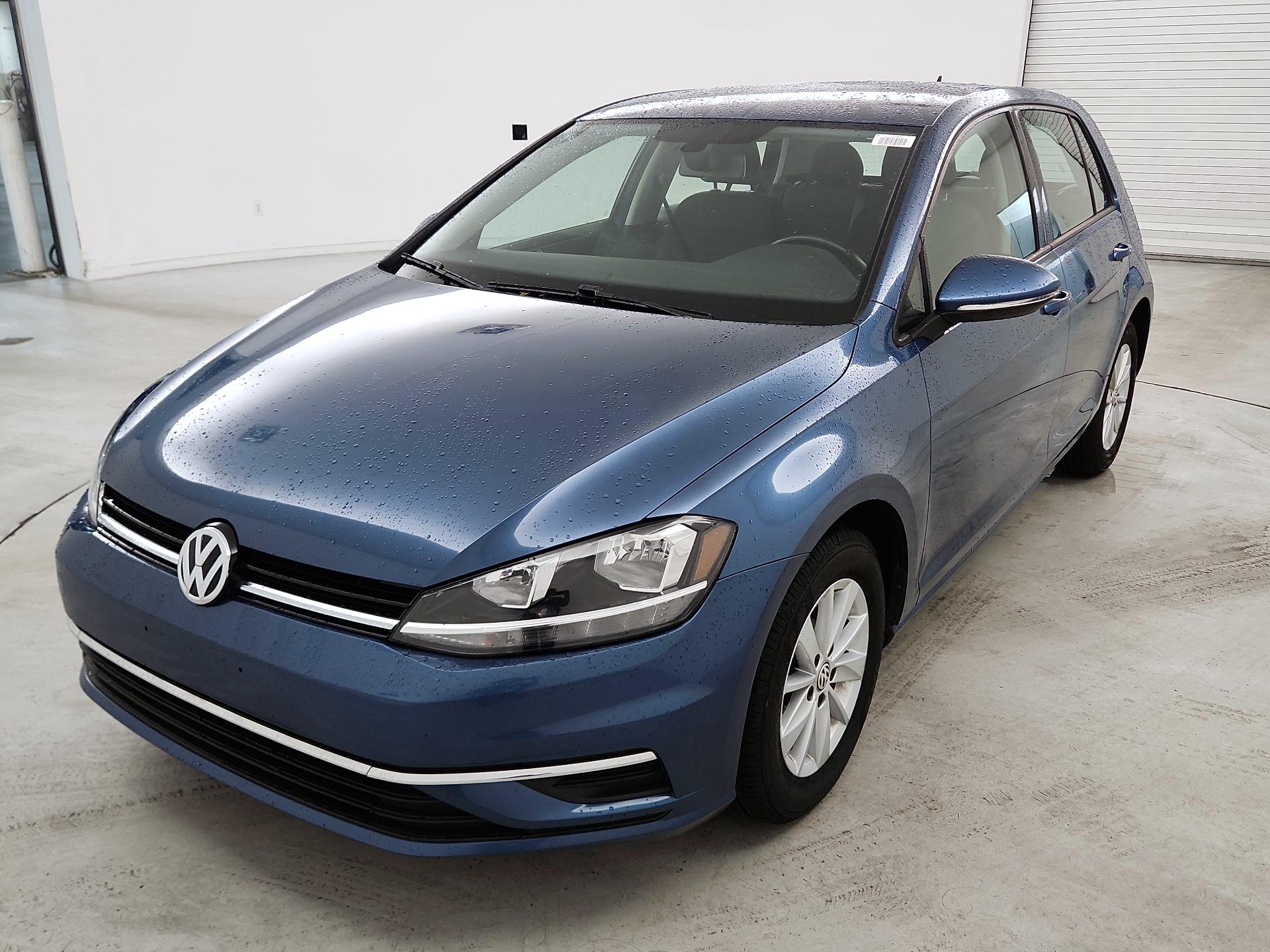 Thumbnail: 2018 Volkswagen Golf - 3