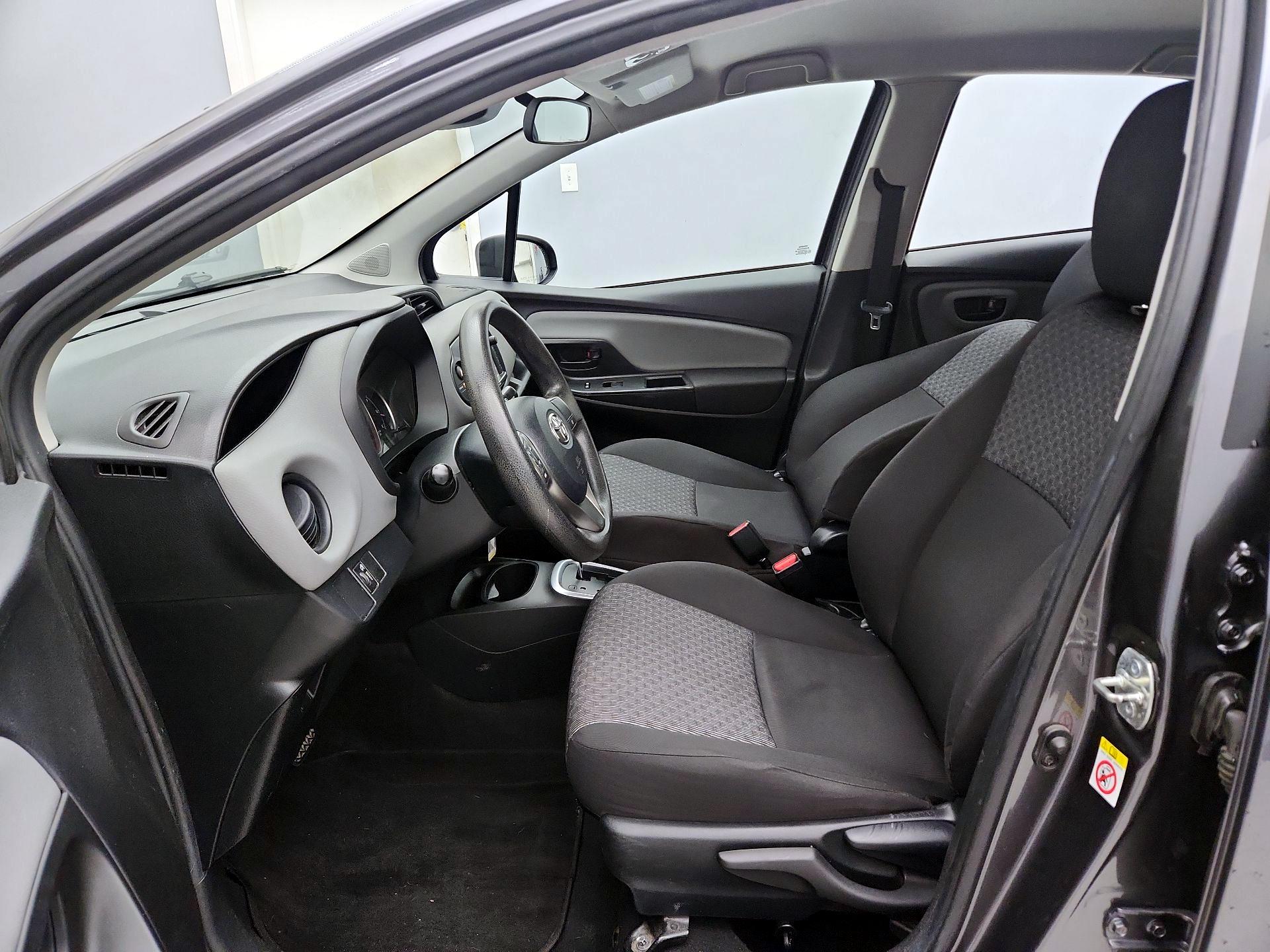 Thumbnail: 2017 Toyota Yaris - 11