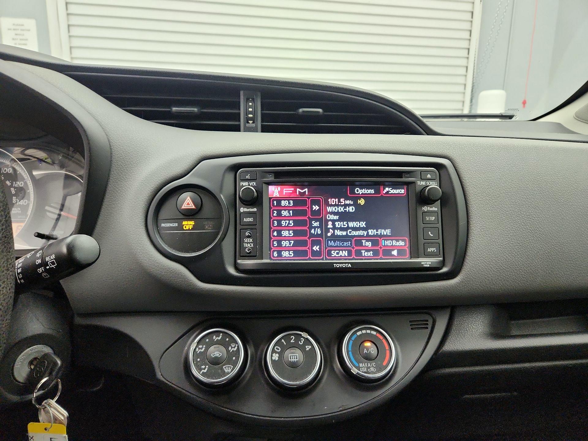 Thumbnail: 2017 Toyota Yaris - 14