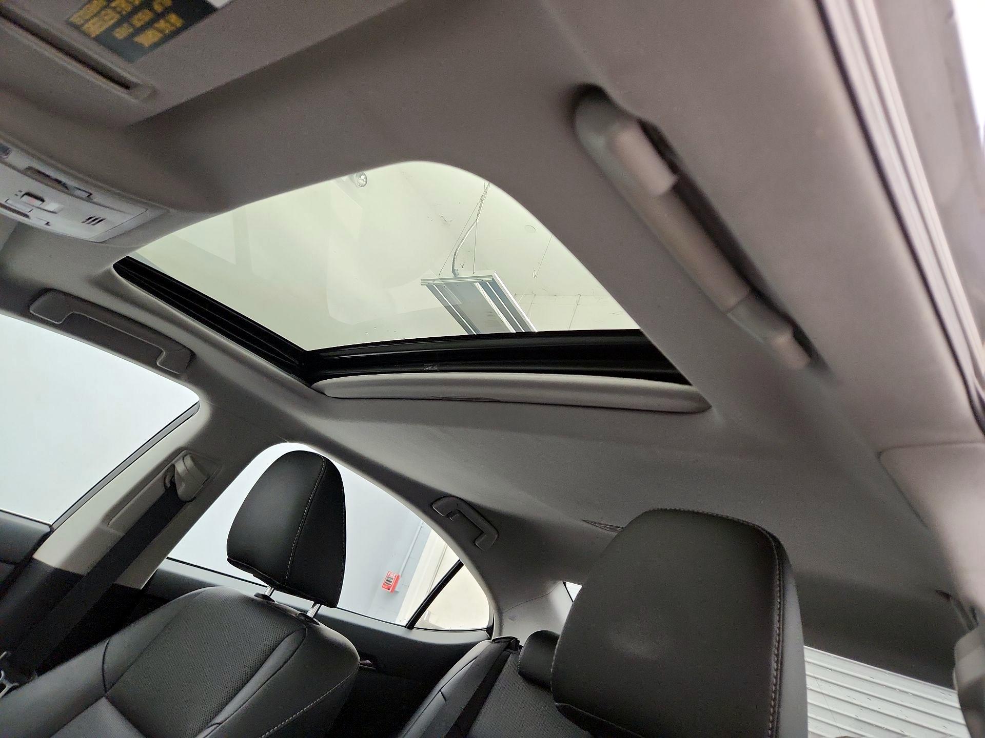 Thumbnail: 2016 Lexus ES - 19