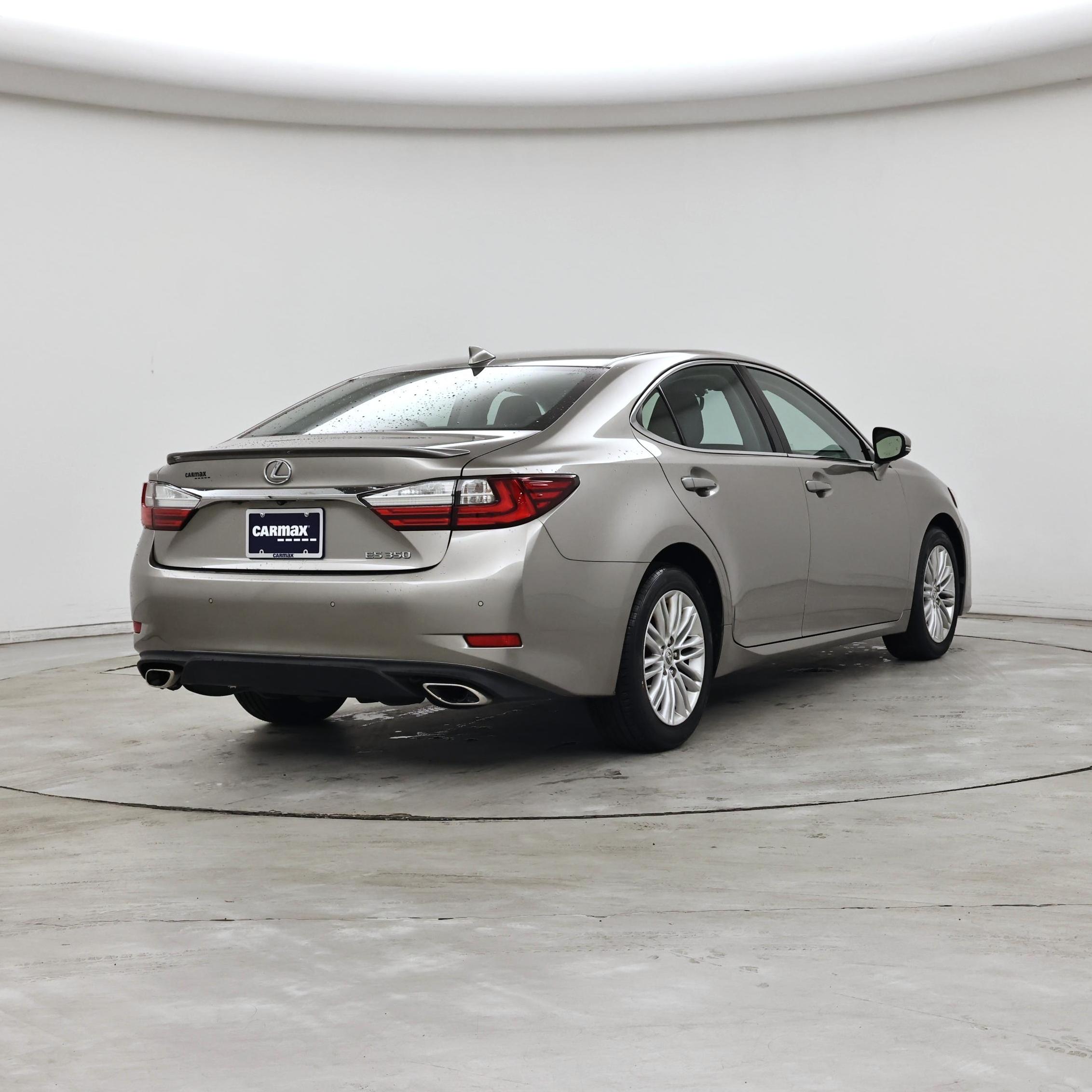 Thumbnail: 2016 Lexus ES - 8