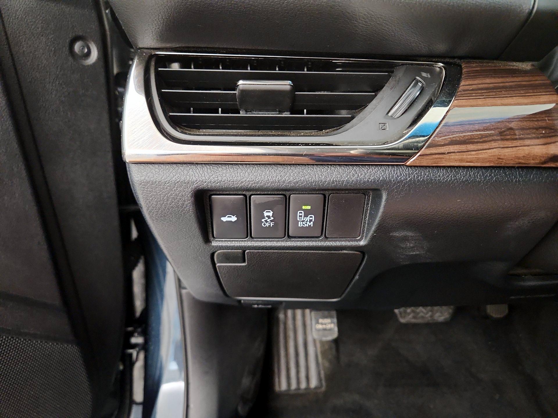 Thumbnail: 2015 Toyota Avalon - 13