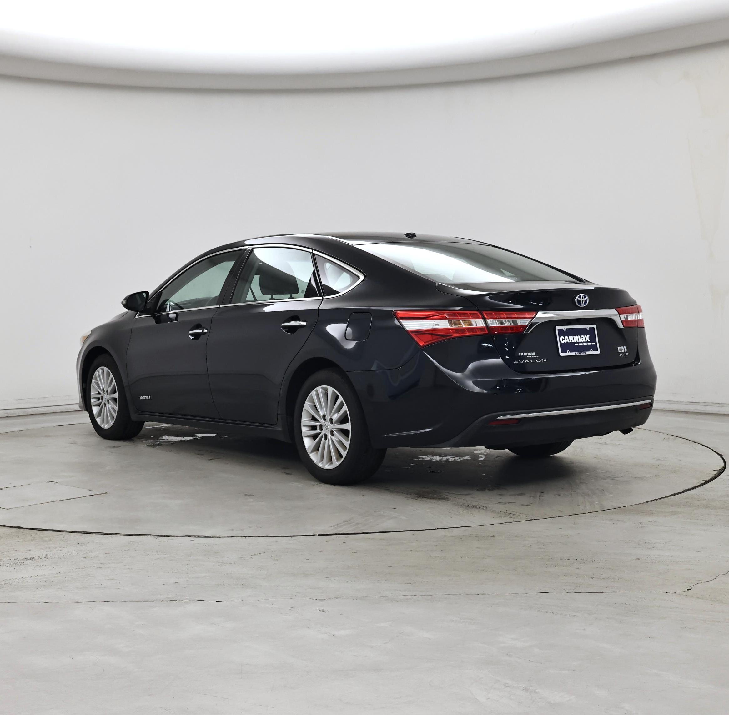 Thumbnail: 2015 Toyota Avalon - 2