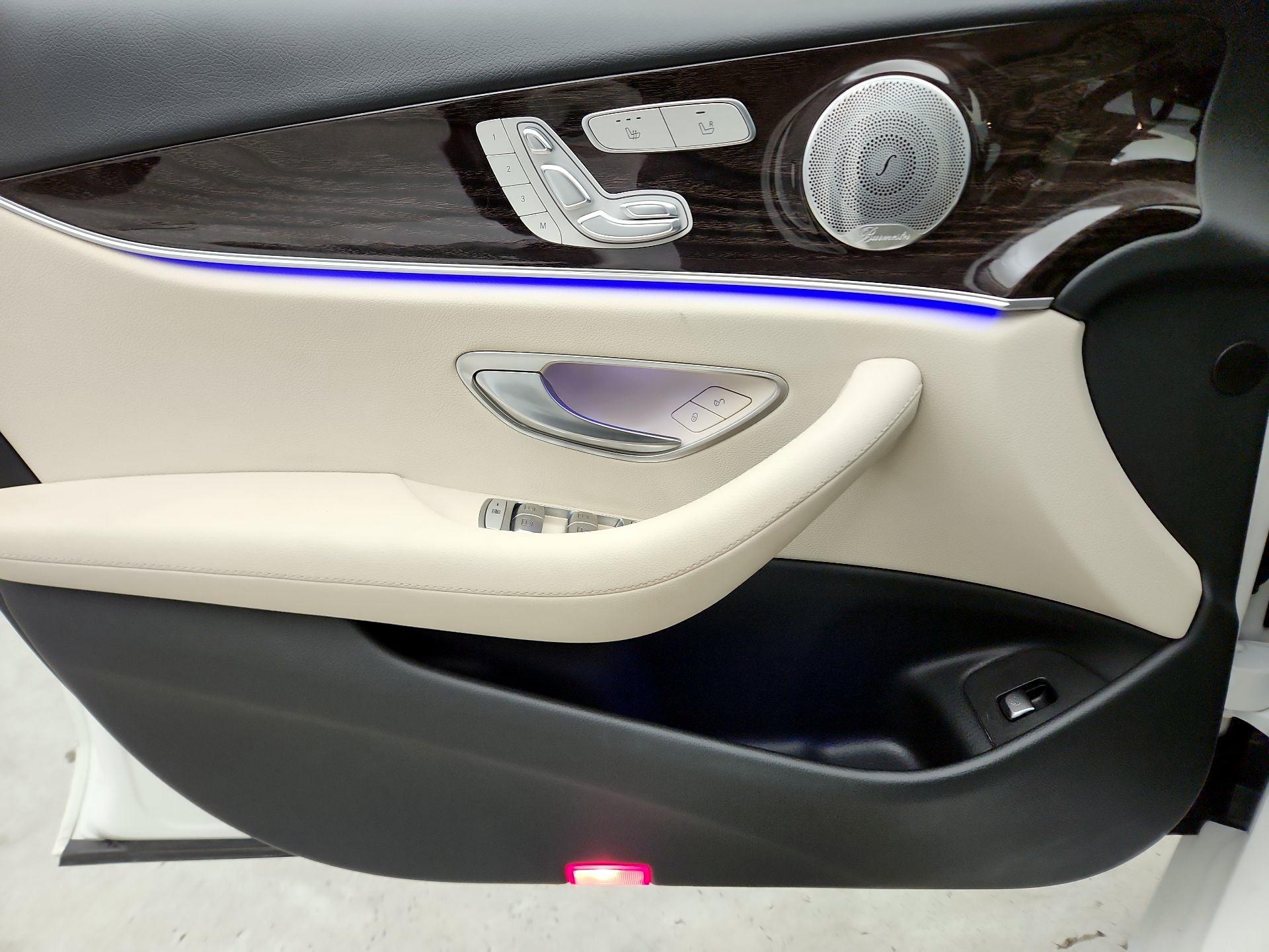 Thumbnail: 2017 Mercedes-Benz E-Class - 12
