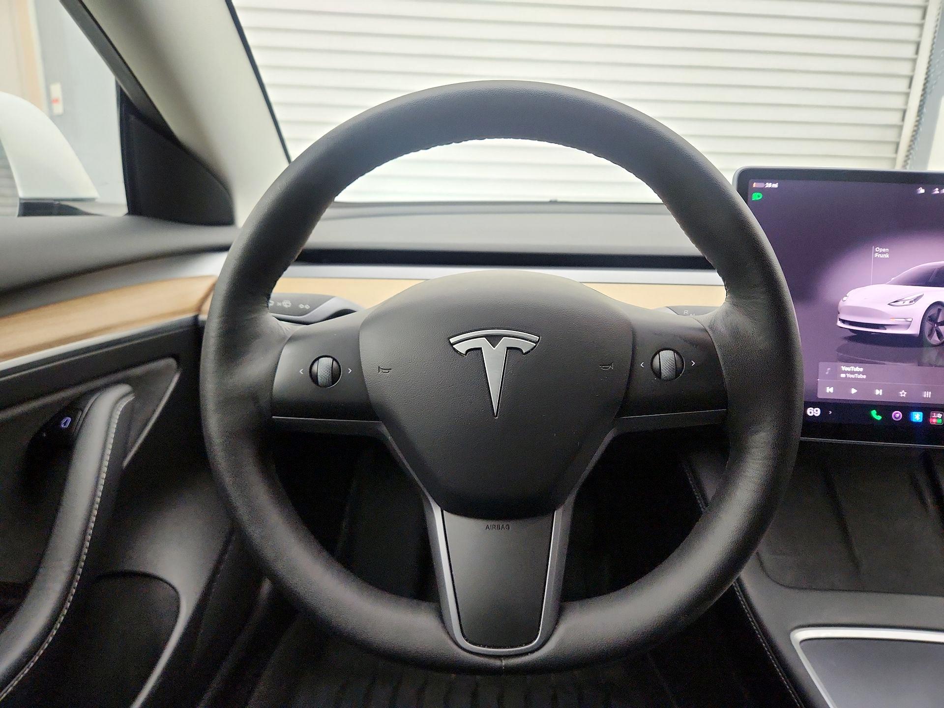 Thumbnail: 2022 Tesla Model 3 - 10