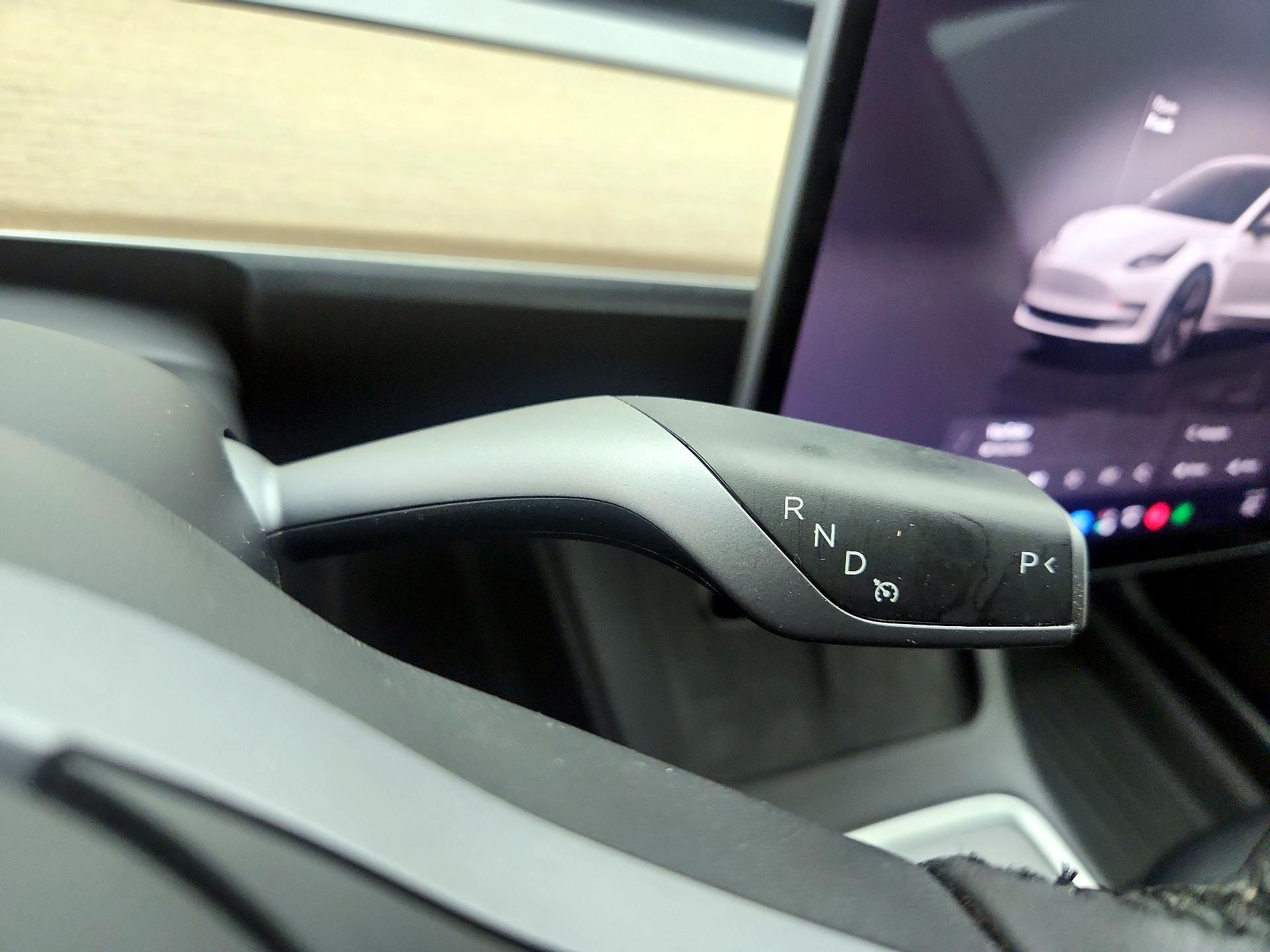 Thumbnail: 2022 Tesla Model 3 - 17