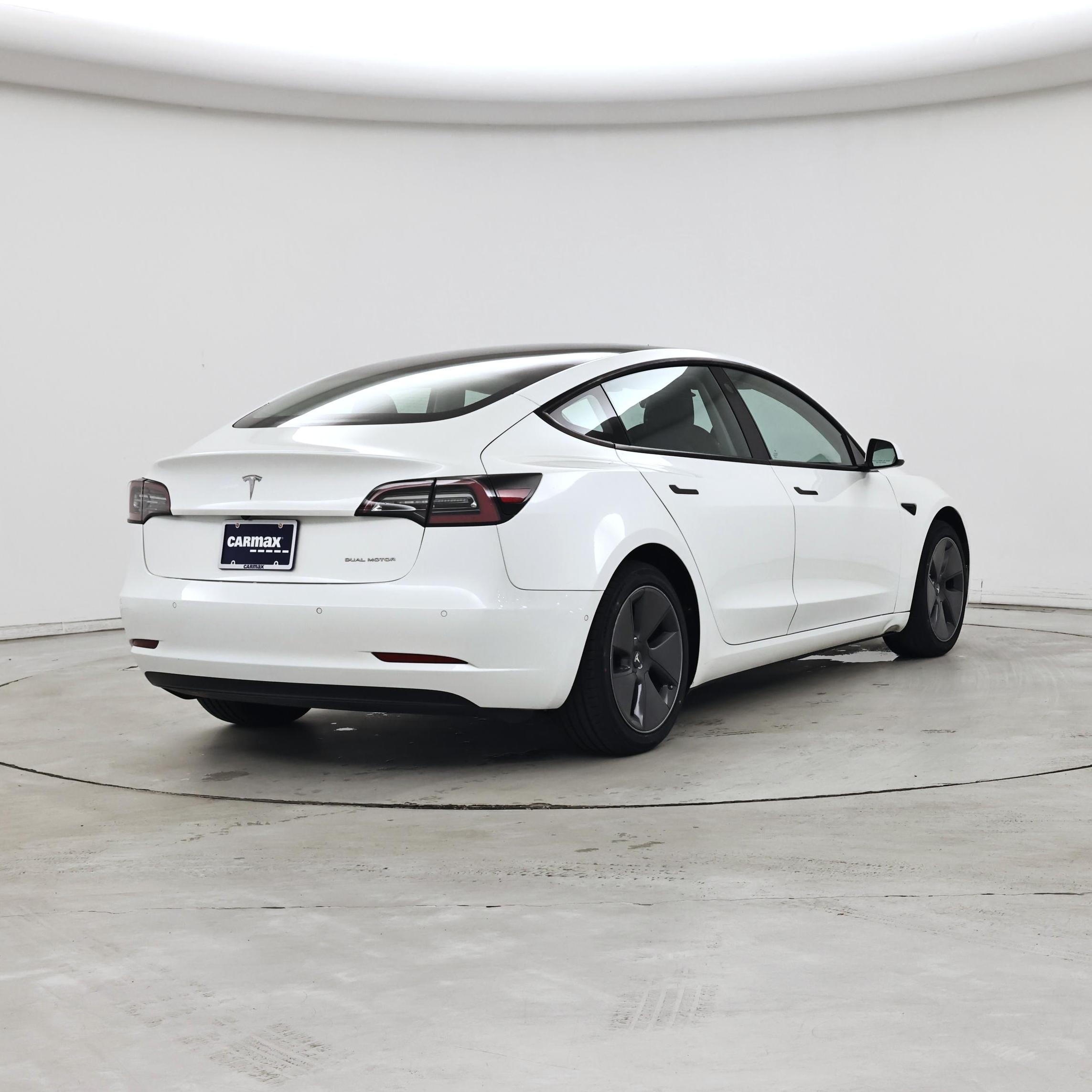 Thumbnail: 2022 Tesla Model 3 - 8