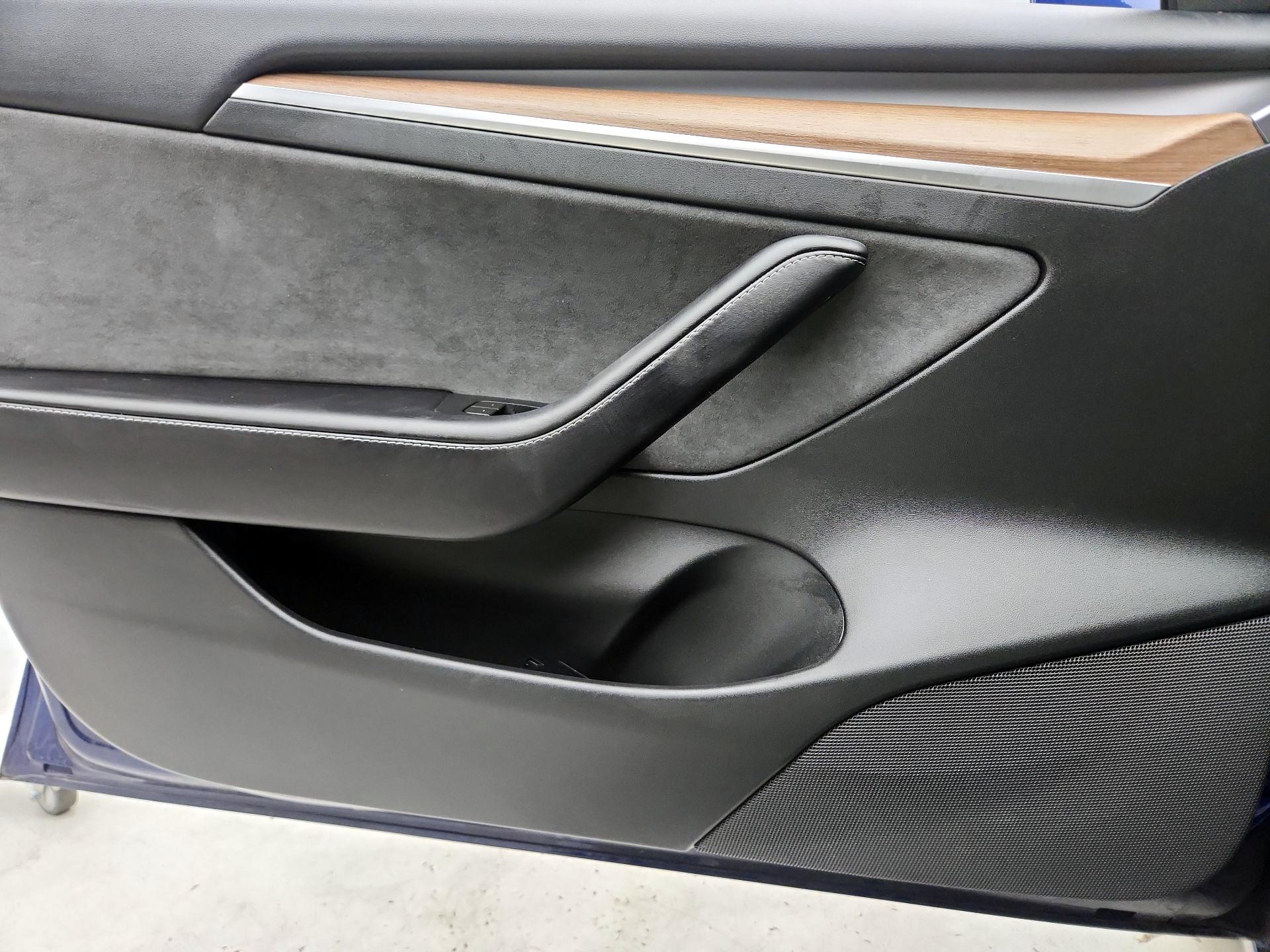 Thumbnail: 2023 Tesla Model 3 - 12