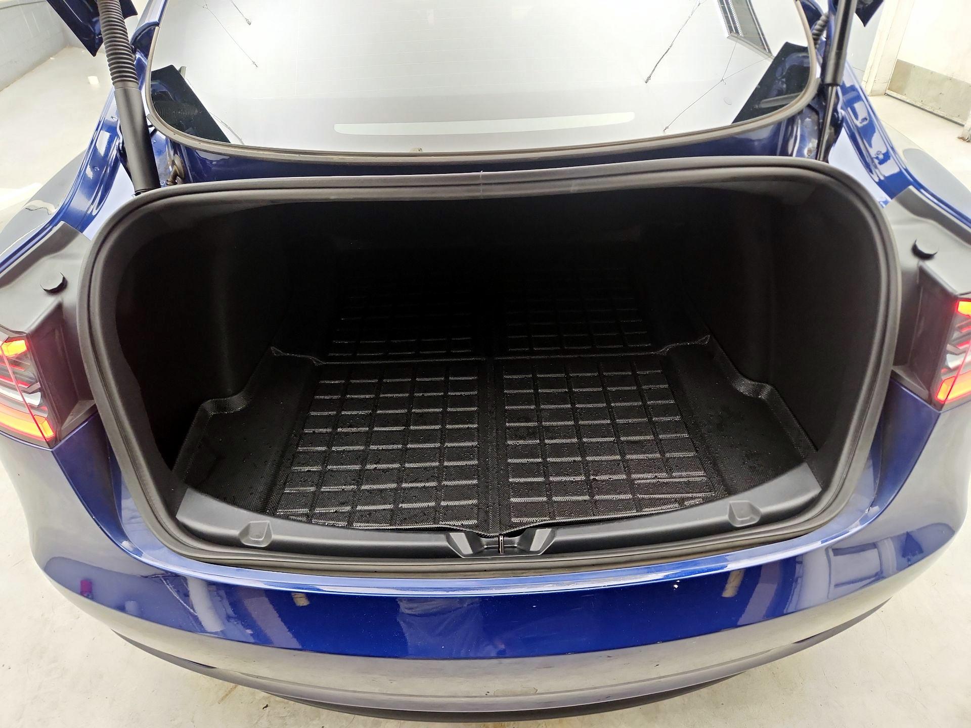 Thumbnail: 2023 Tesla Model 3 - 19