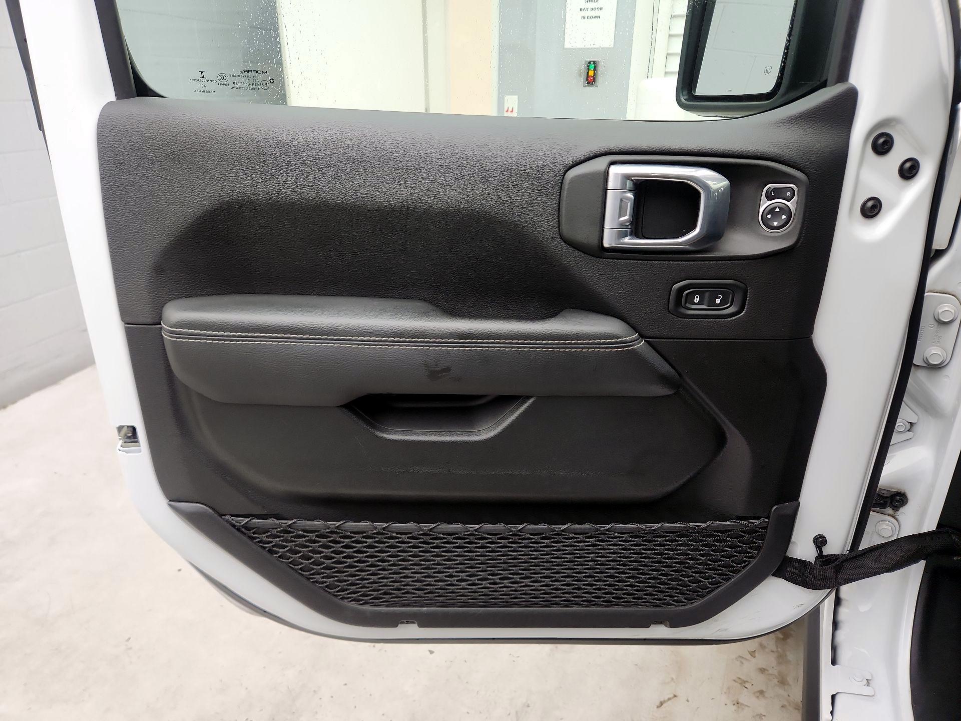 Thumbnail: 2021 Jeep Wrangler - 12