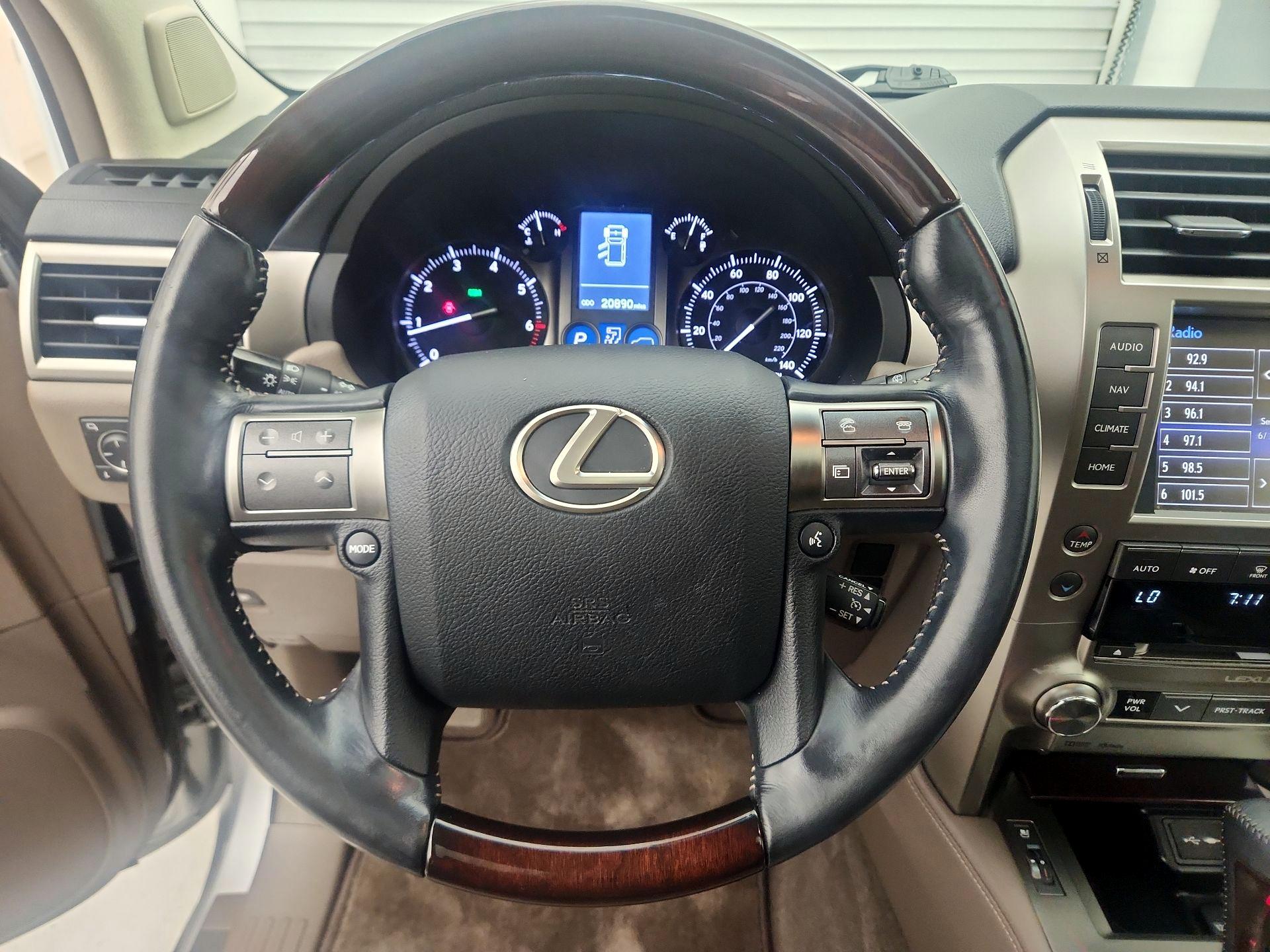 Thumbnail: 2017 Lexus GX - 10
