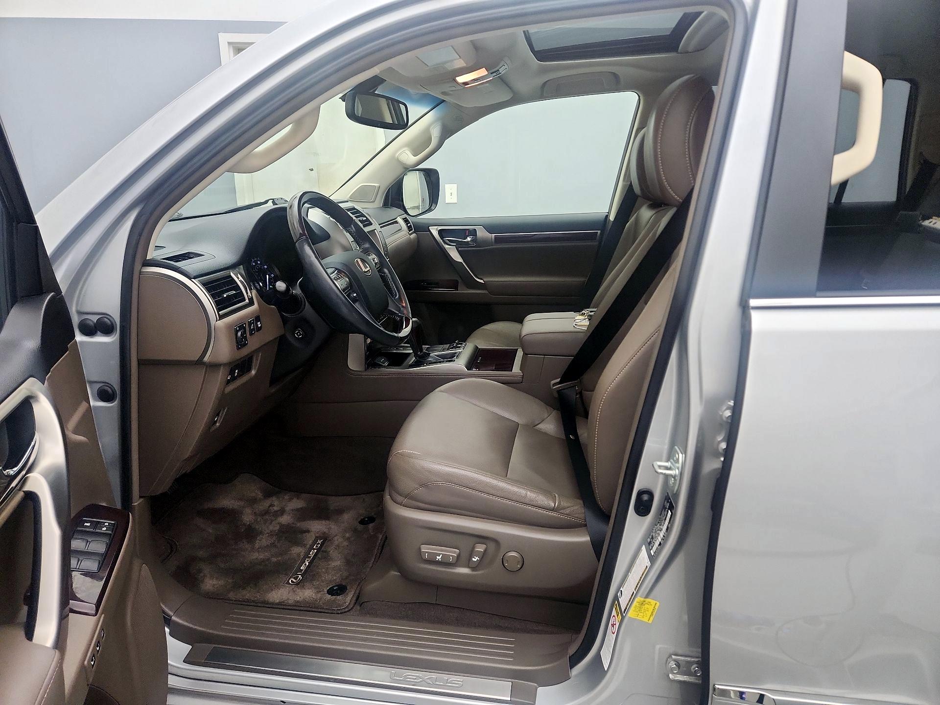 Thumbnail: 2017 Lexus GX - 11