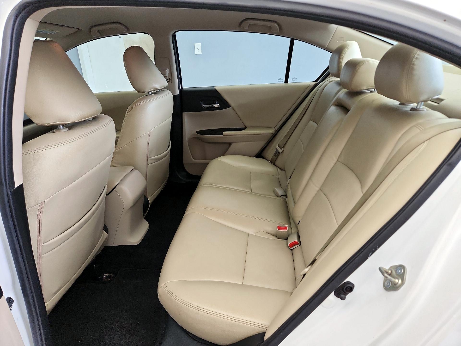 Thumbnail: 2015 Honda Accord - 18