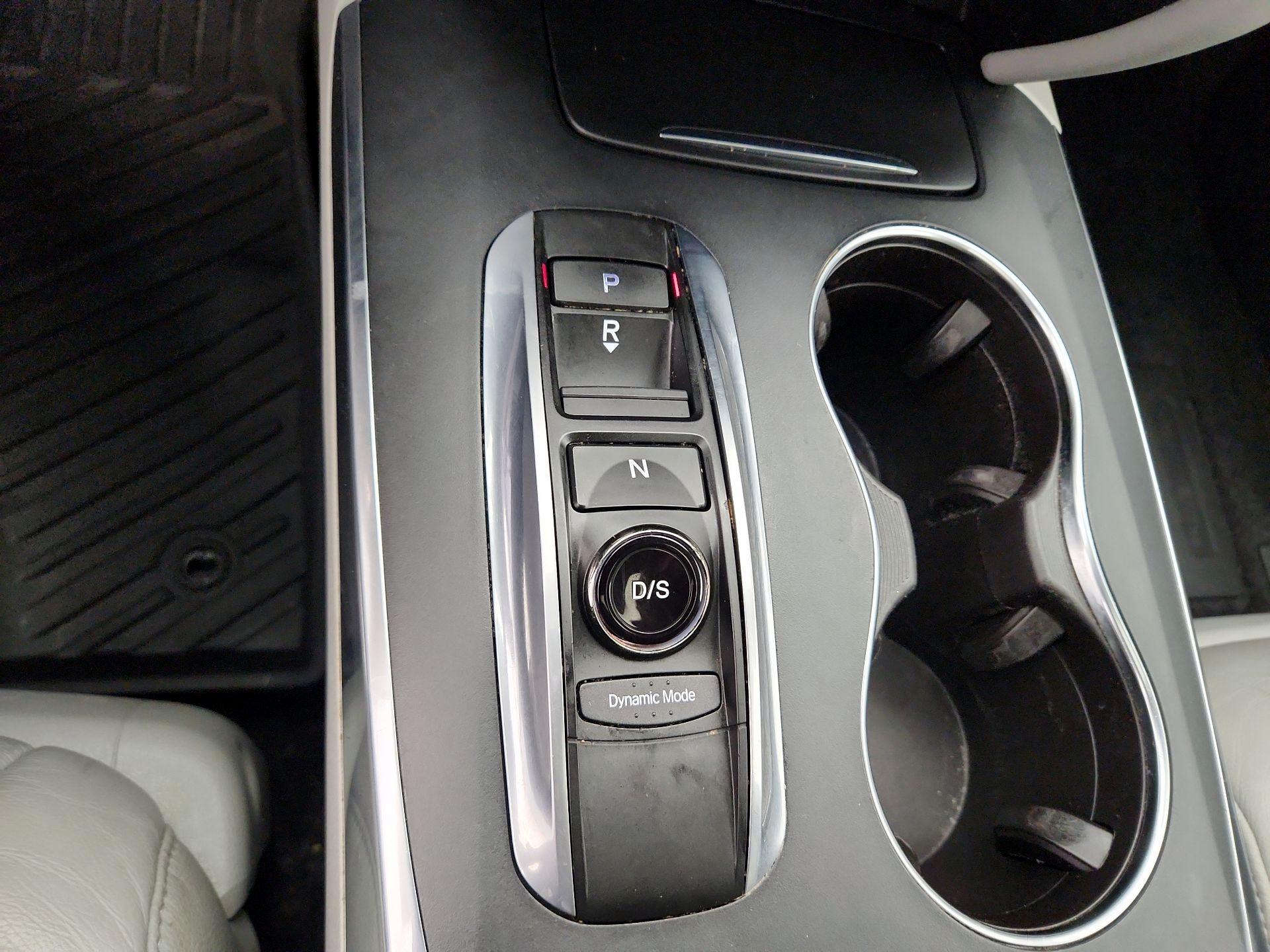 Thumbnail: 2017 Acura MDX - 17