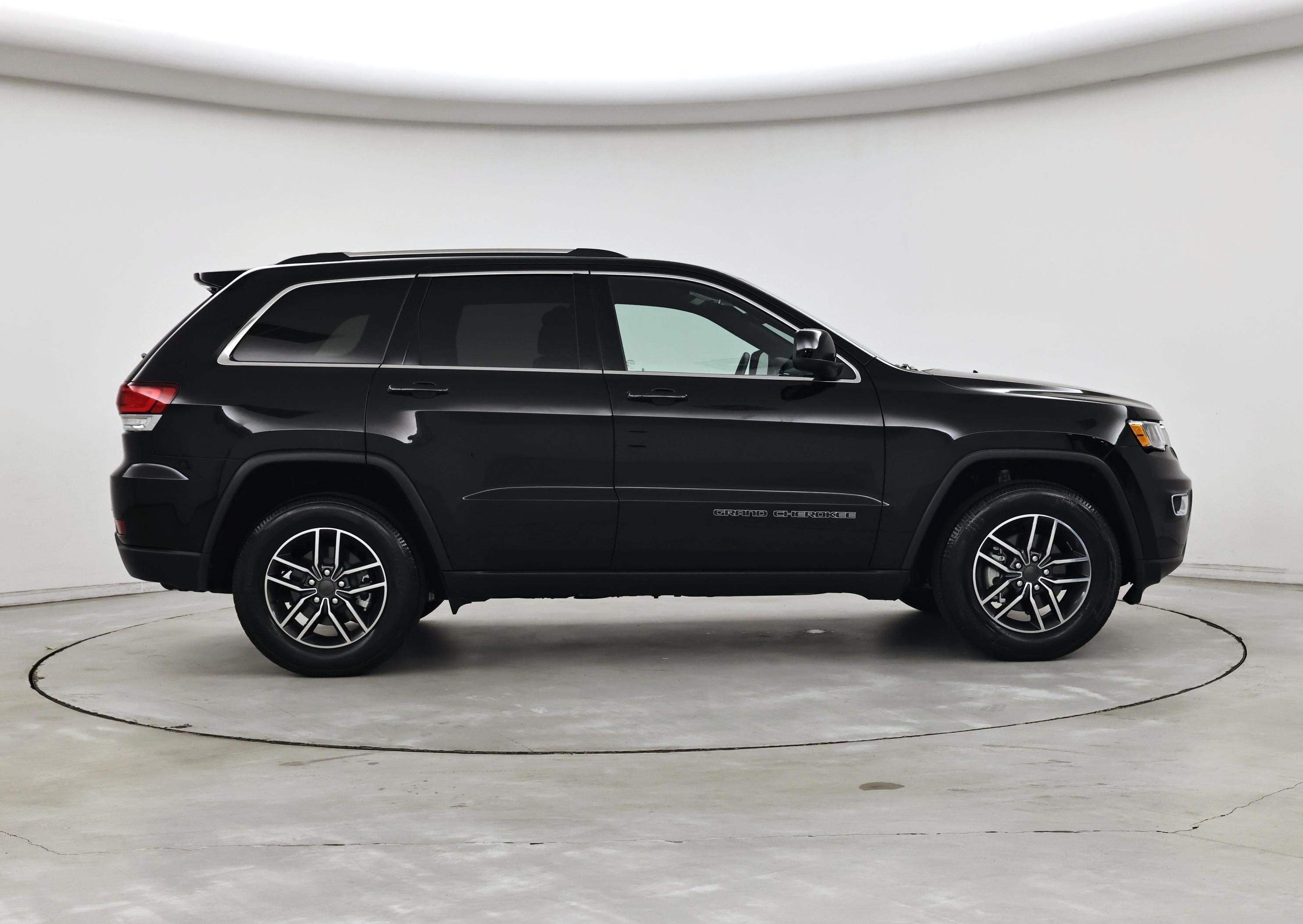 Thumbnail: 2020 Jeep Grand Cherokee - 7